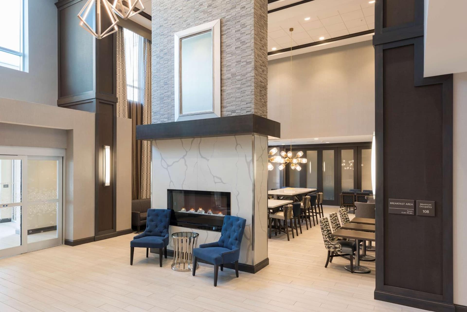 Hampton Inn & Suites Indianapolis-Keystone, IN property views in Indianapolis, IN — gallery photo 3