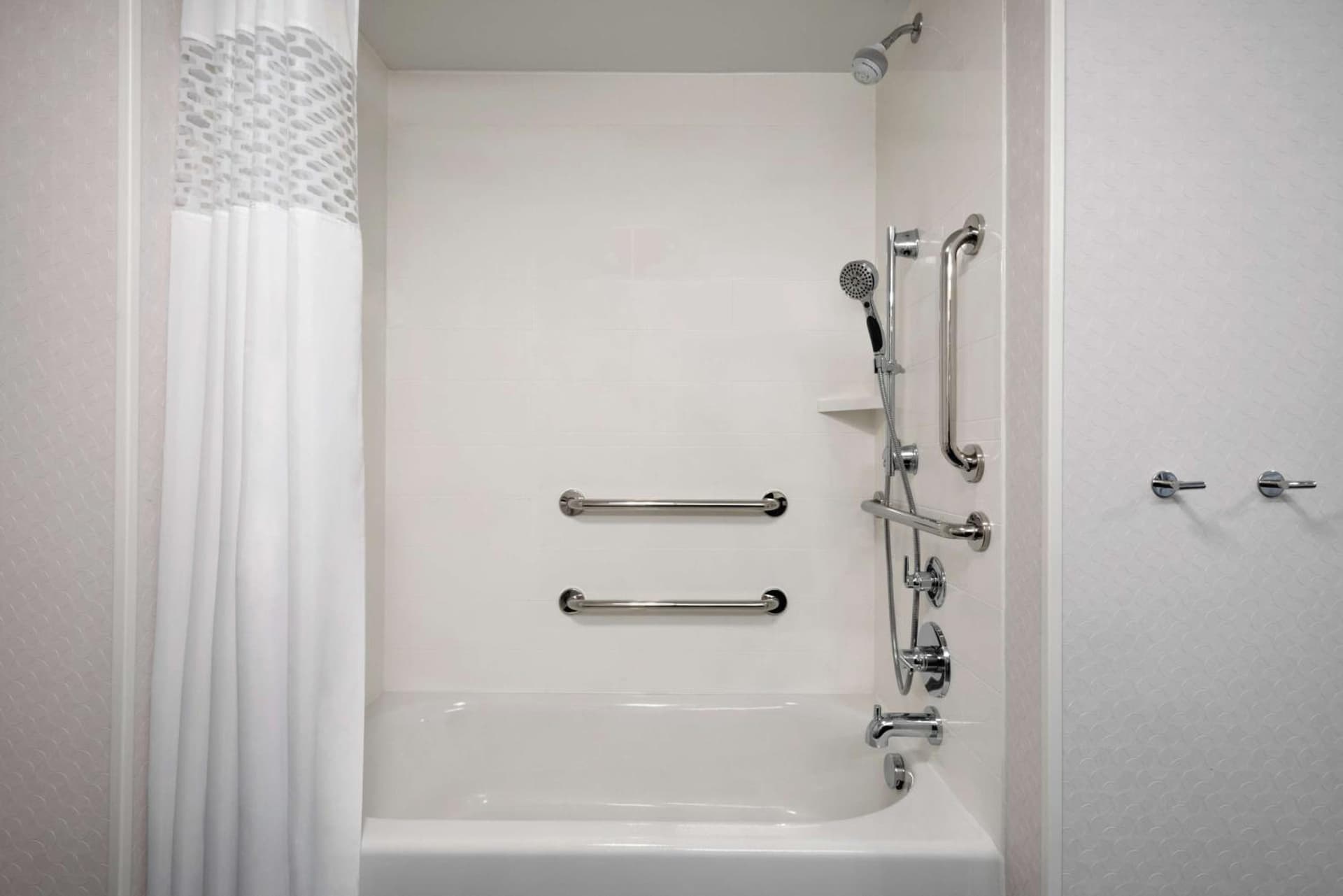 Hampton Inn Champaign Southwest gallery photo in Champaign, IL — image 5