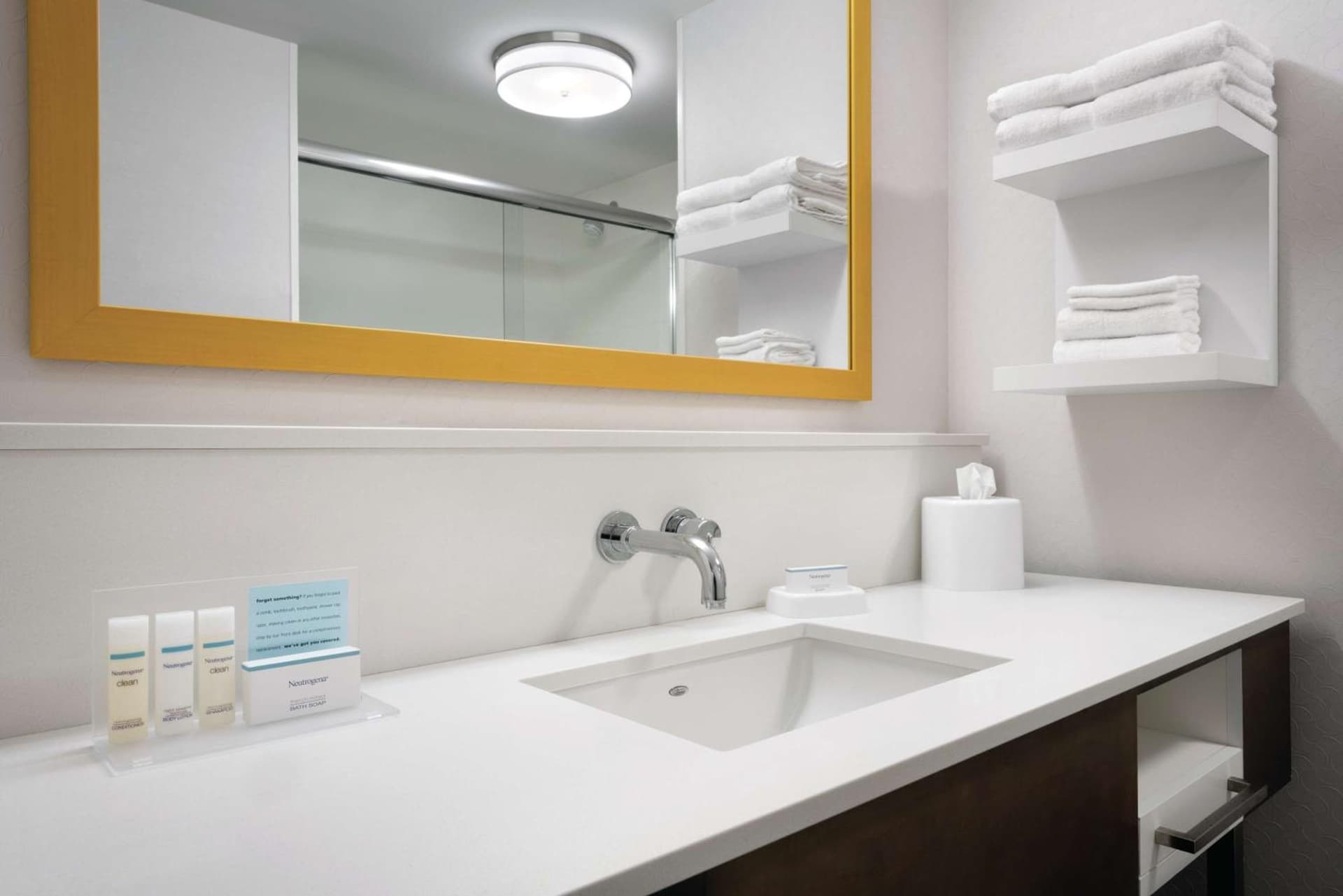 Hampton Inn Champaign Southwest gallery photo in Champaign, IL — image 8