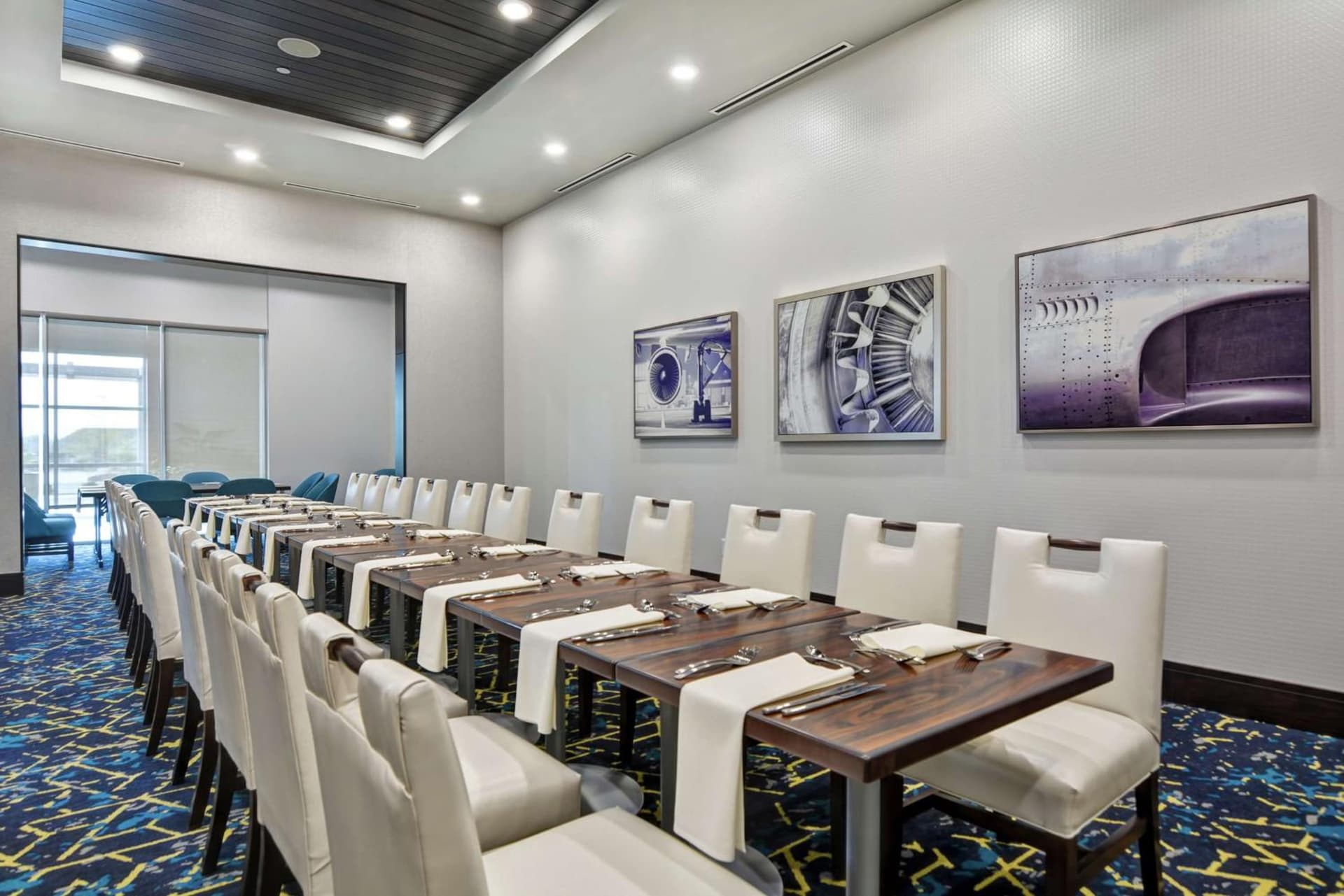 Embassy Suites By Hilton Plainfield Indianapolis Airport gallery photo in Plainfield, IN — image 5