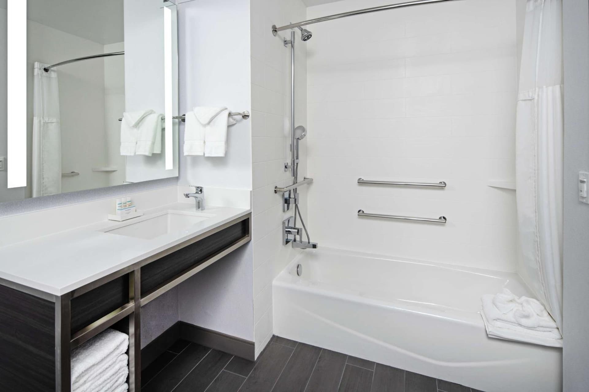 Hilton Garden Inn Irvine Spectrum Lake Forest gallery photo in Lake Forest, CA — image 23