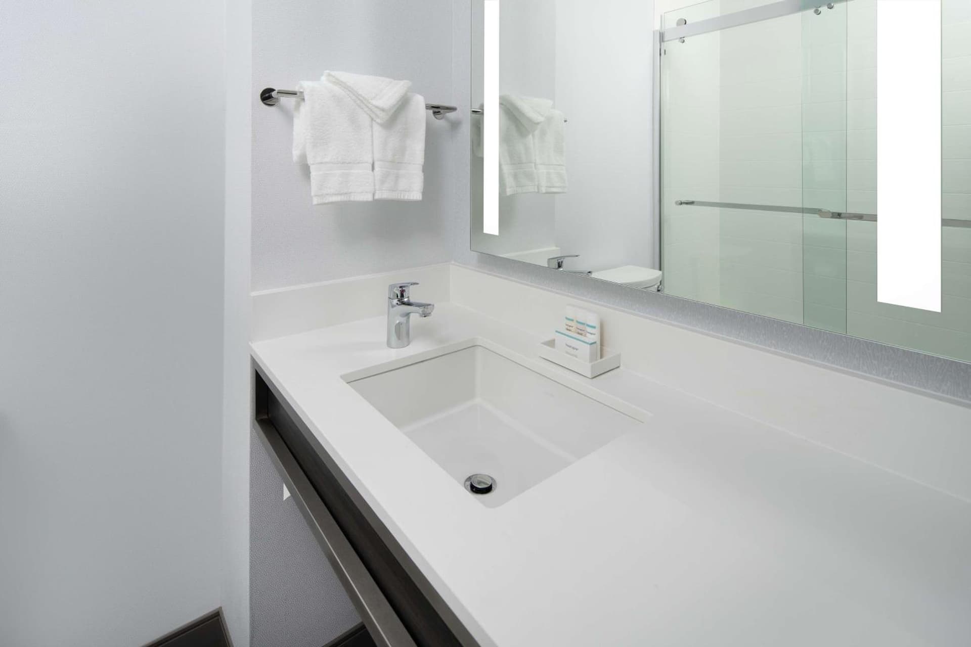 Hilton Garden Inn Irvine Spectrum Lake Forest gallery photo in Lake Forest, CA — image 11