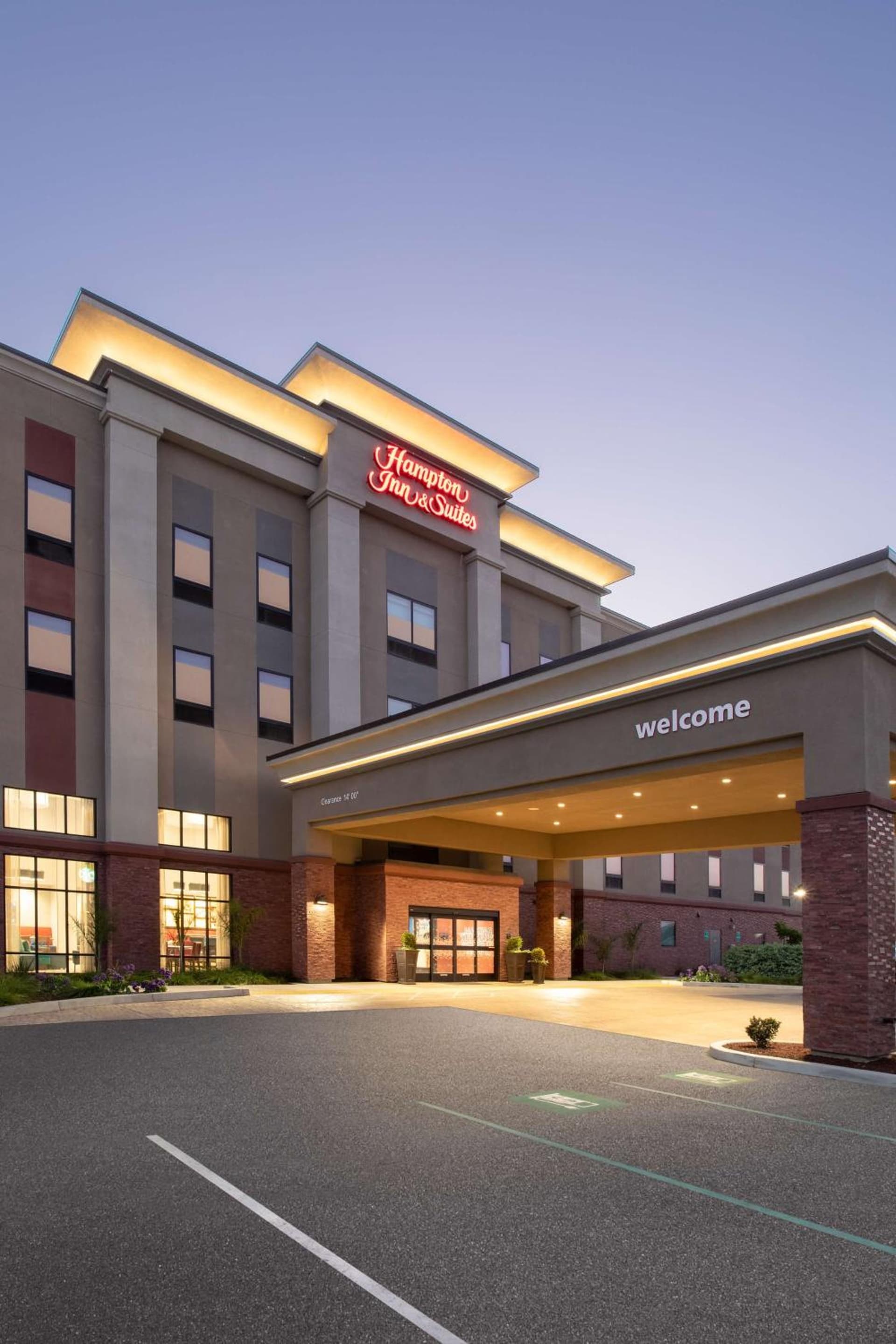 Hampton Inn & Suites Watsonville property views in Watsonville, CA — gallery photo 3