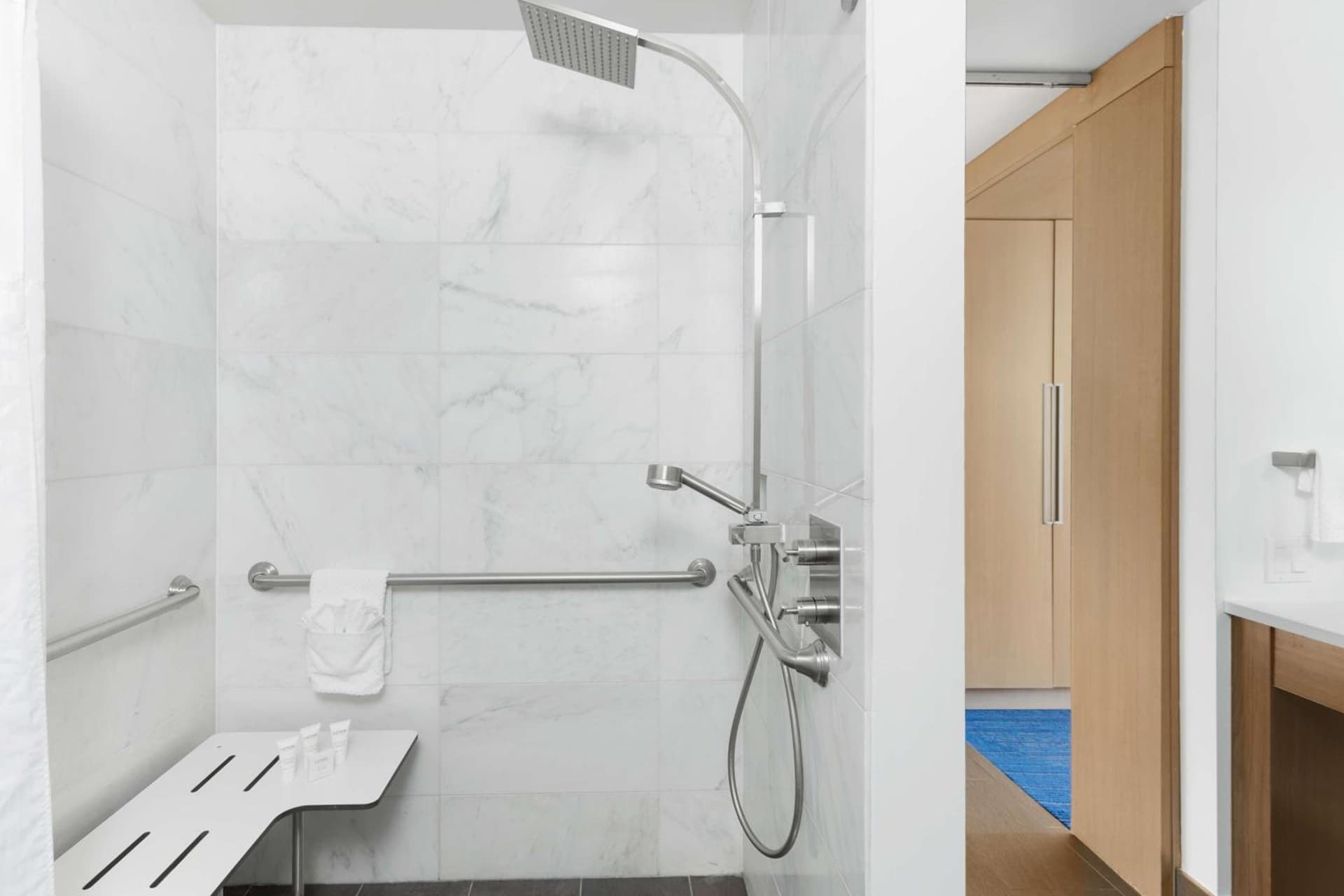The Art Hotel Denver, Curio Collection by Hilton gallery photo in Denver, CO — image 15