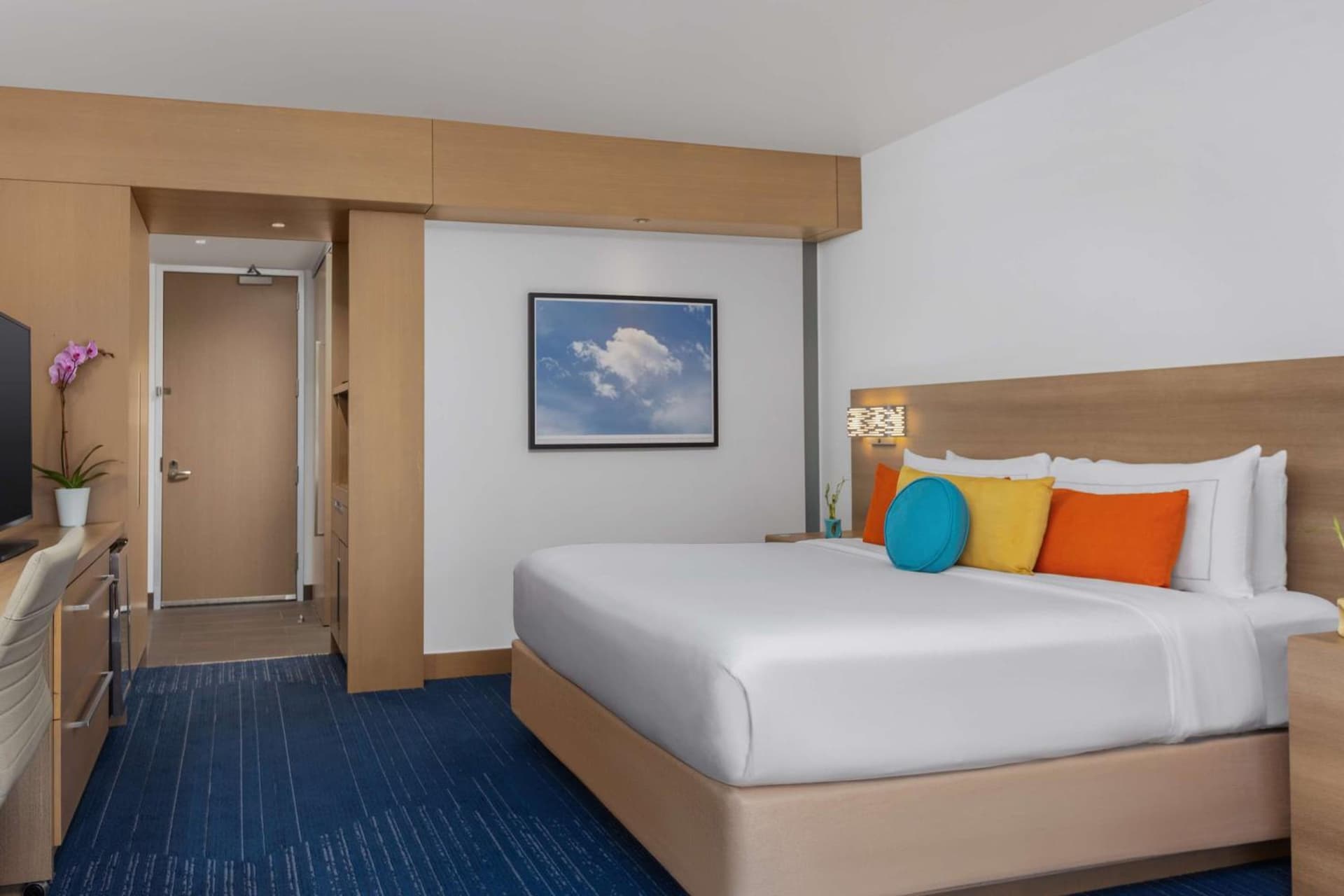 The Art Hotel Denver, Curio Collection by Hilton gallery photo in Denver, CO — image 45