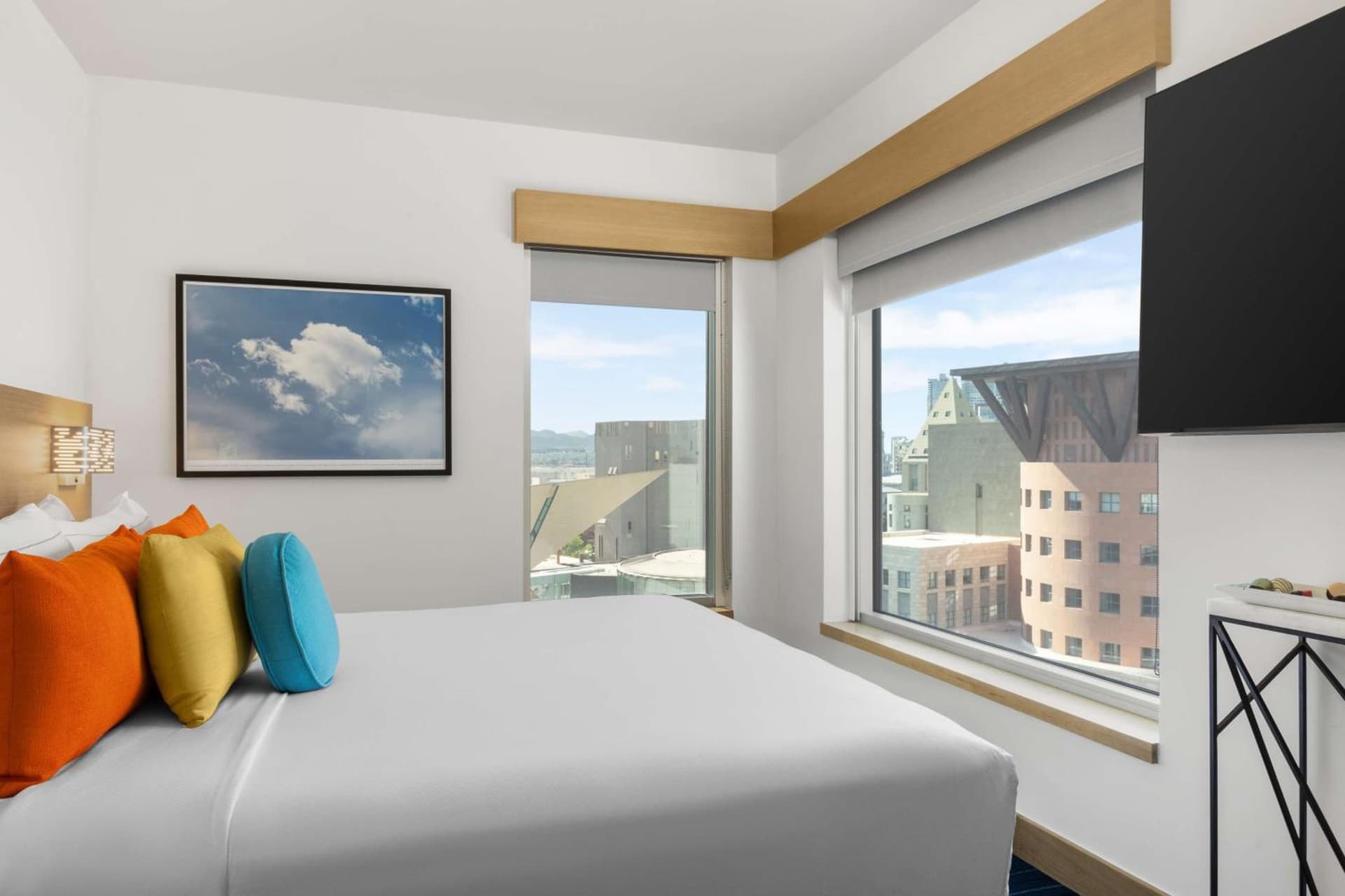 The Art Hotel Denver, Curio Collection by Hilton gallery photo in Denver, CO — image 42