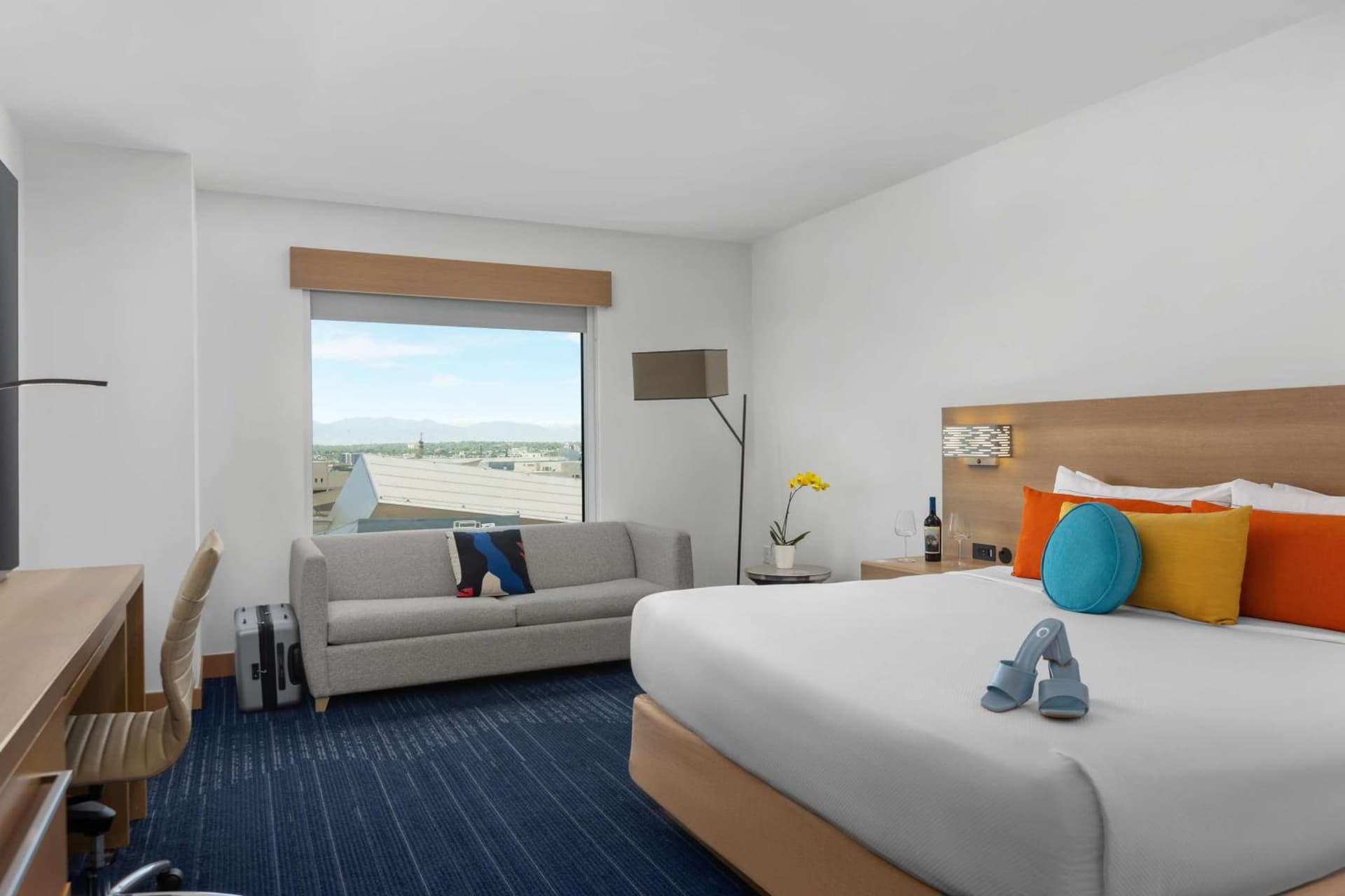 The Art Hotel Denver, Curio Collection by Hilton gallery photo in Denver, CO — image 51