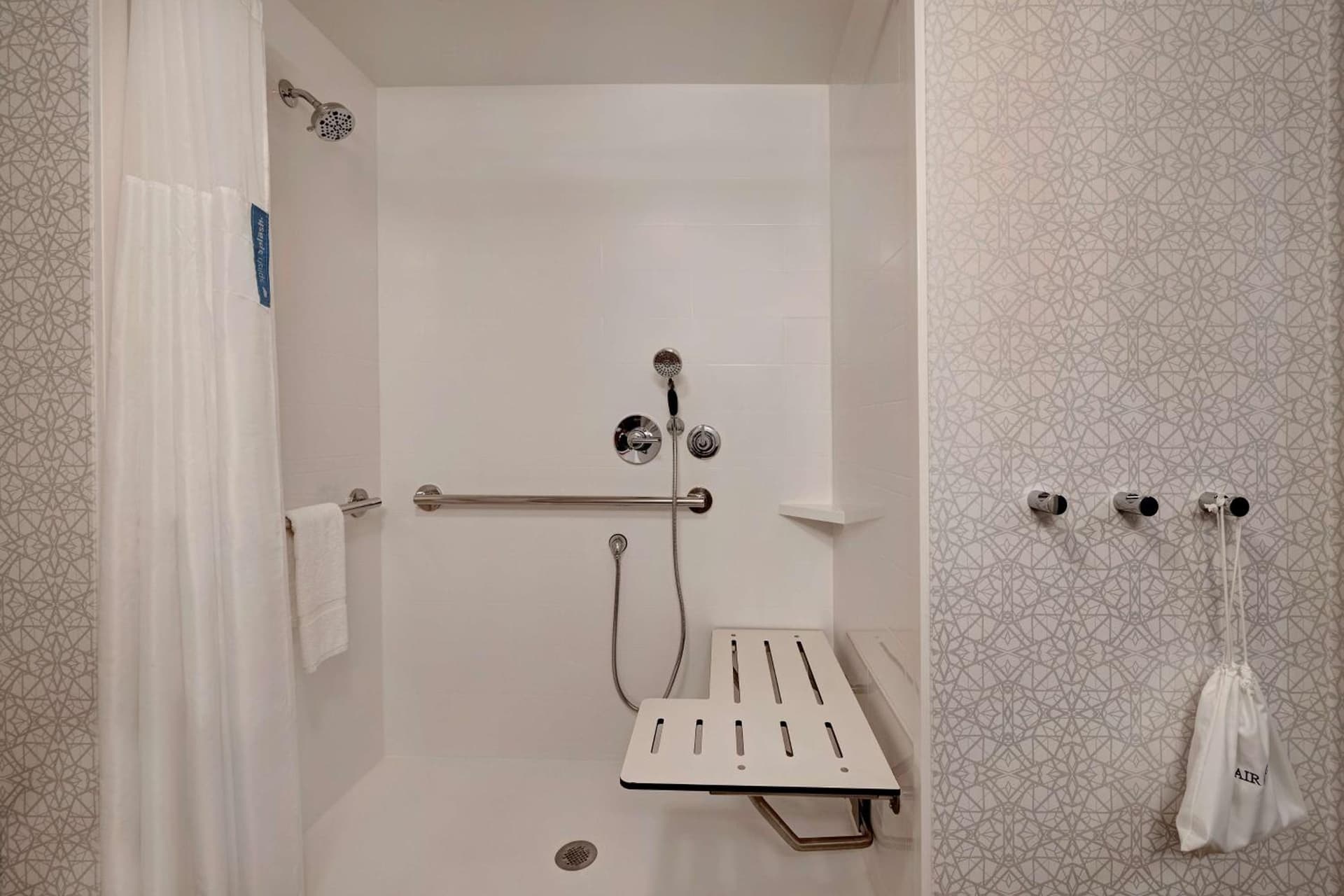 Hampton Inn Crown Point, In gallery photo in Crown Point, IN — image 24