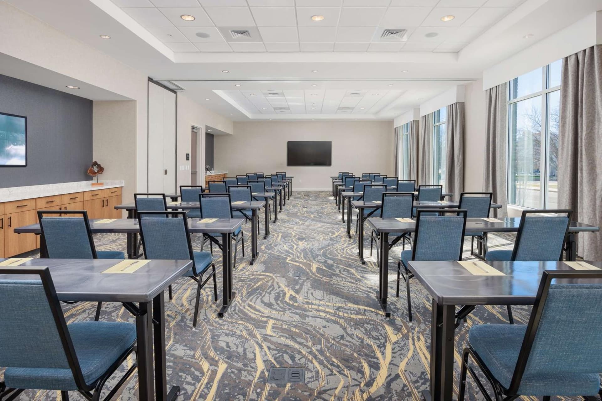 Hampton Inn & Suites Huntsville Downtown, Al property views in Huntsville, AL — gallery photo 3