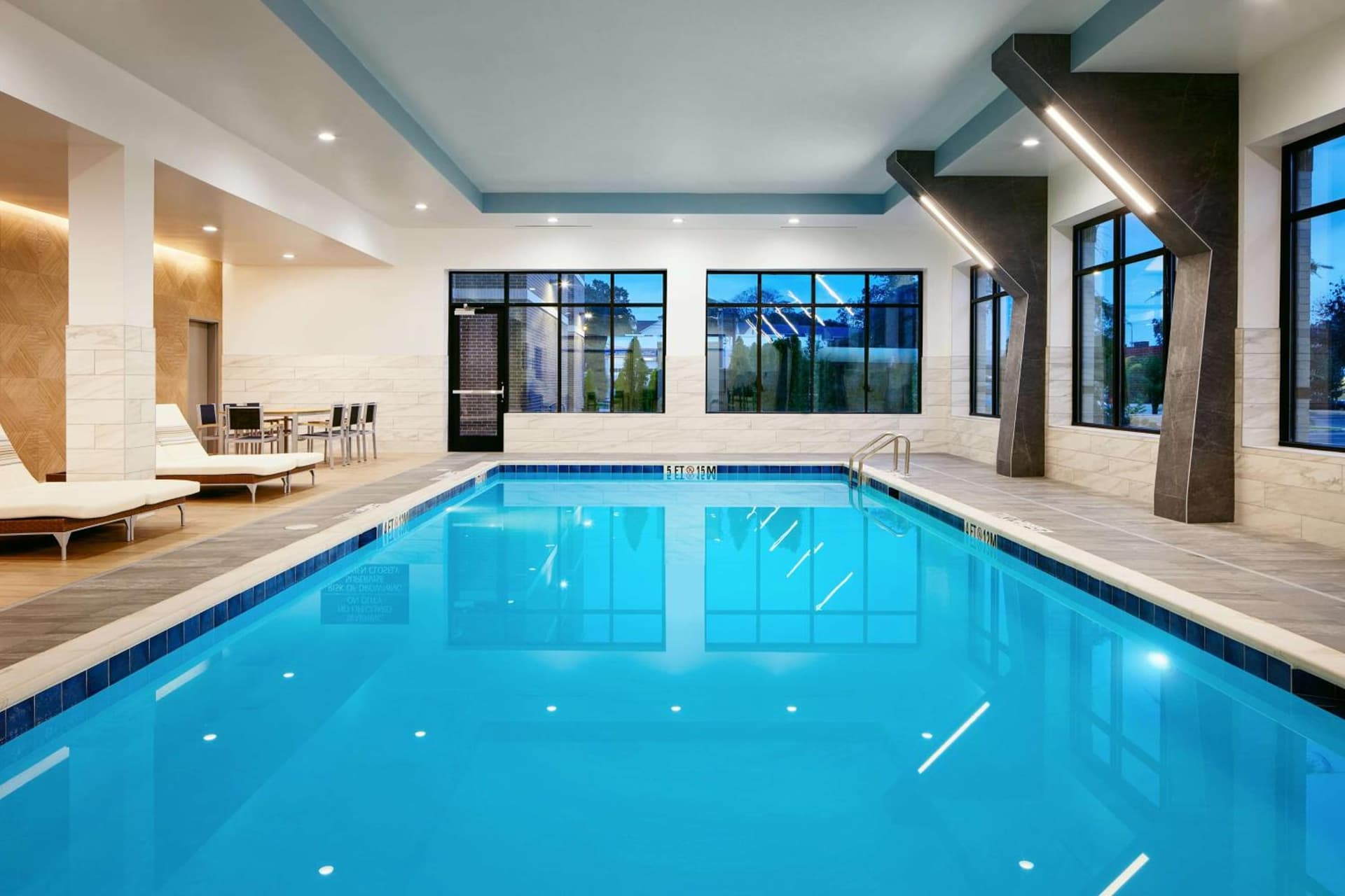 Embassy Suites By Hilton Atlanta Airport North gallery photo in Atlanta, GA — image 28