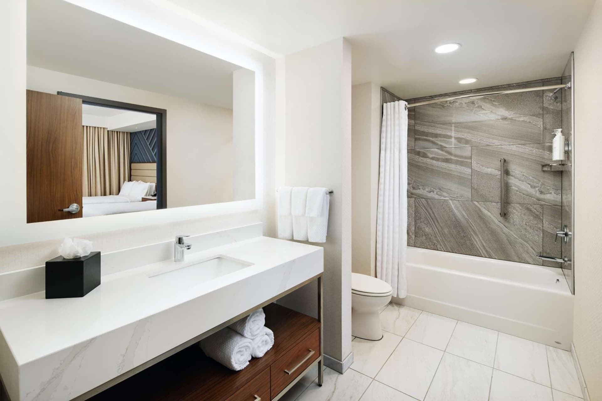 Embassy Suites By Hilton Atlanta Airport North gallery photo in Atlanta, GA — image 47