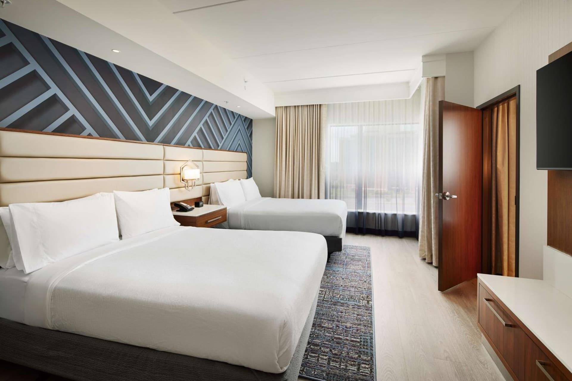Embassy Suites By Hilton Atlanta Airport North gallery photo in Atlanta, GA — image 10