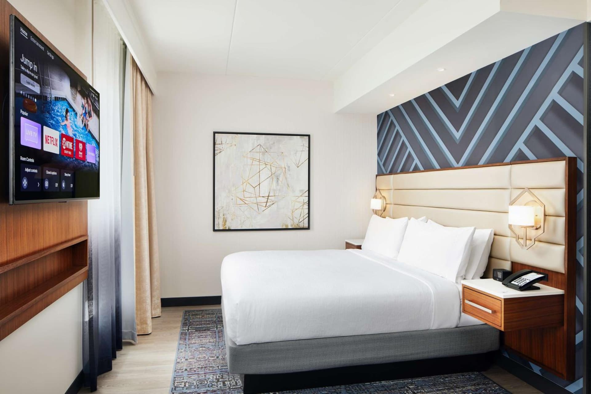 Embassy Suites By Hilton Atlanta Airport North gallery photo in Atlanta, GA — image 13