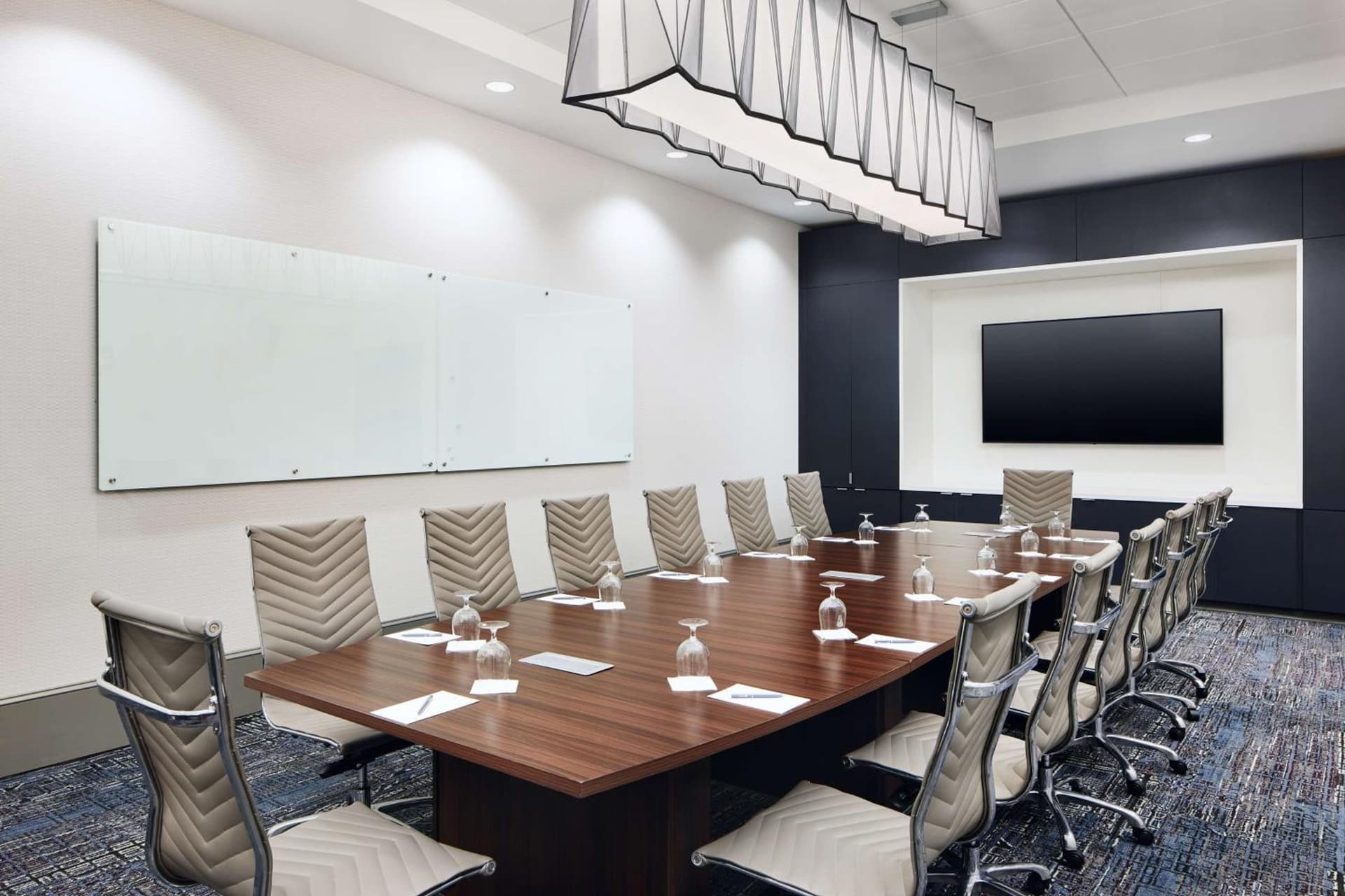 Embassy Suites By Hilton Atlanta Airport North gallery photo in Atlanta, GA — image 40
