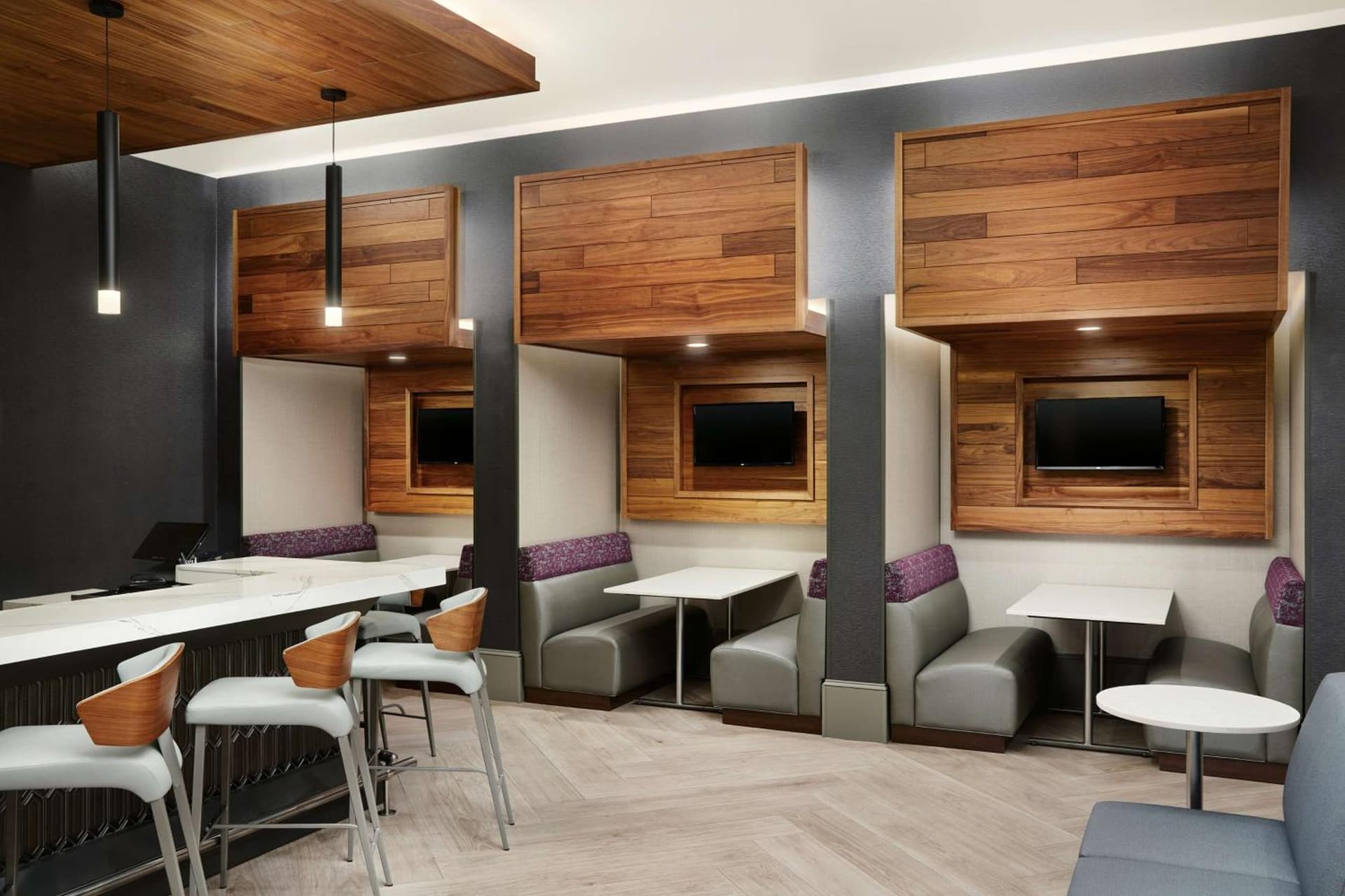 Embassy Suites By Hilton Atlanta Airport North gallery photo in Atlanta, GA — image 19