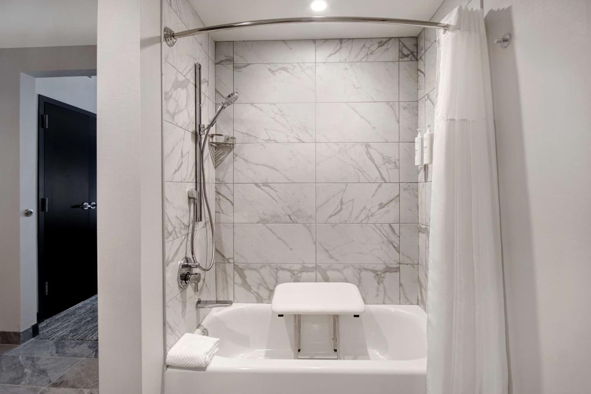 Embassy Suites By Hilton Alpharetta Halcyon property views in Alpharetta, GA — gallery photo 3