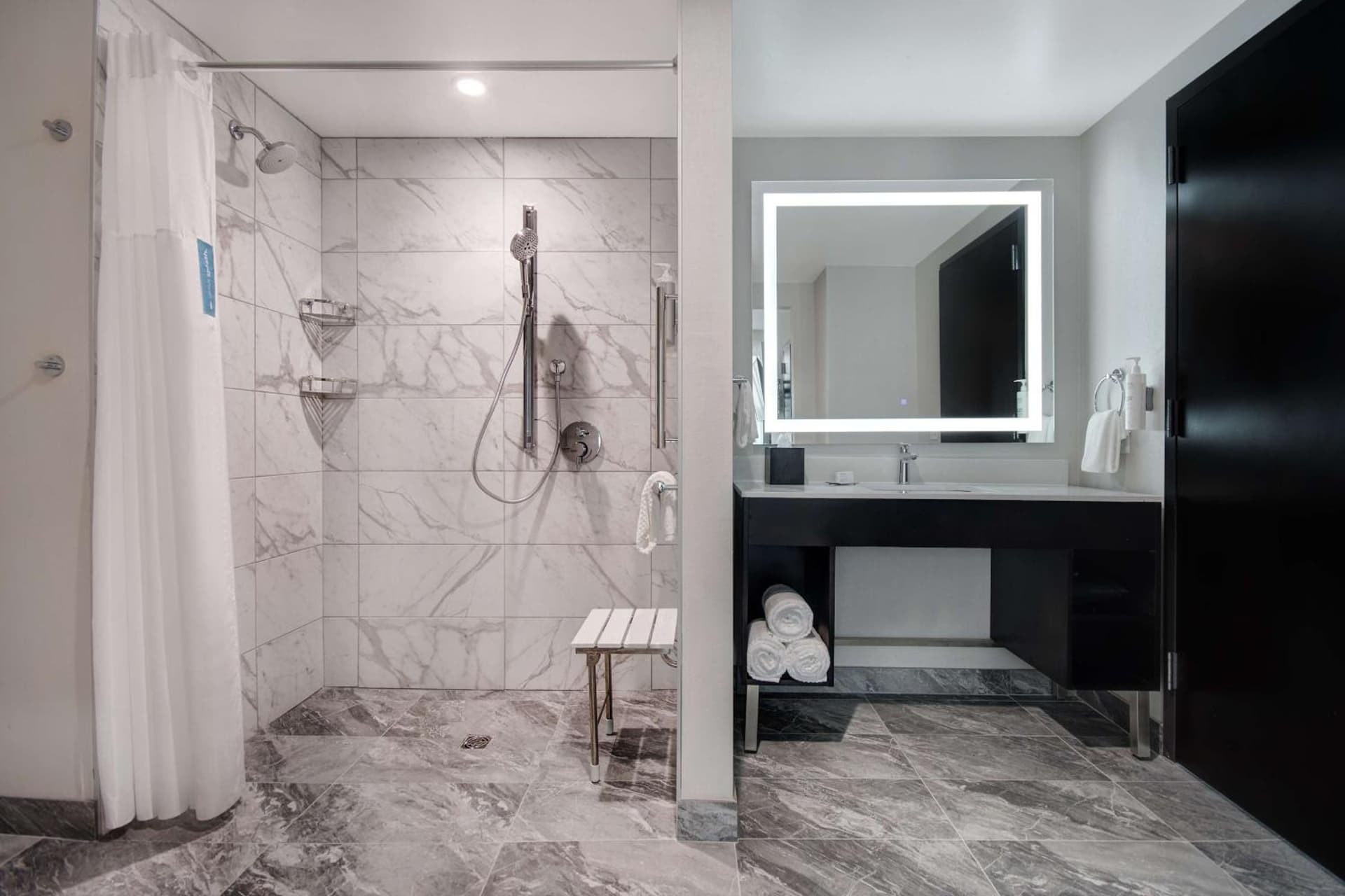 Embassy Suites By Hilton Alpharetta Halcyon gallery photo in Alpharetta, GA — image 31