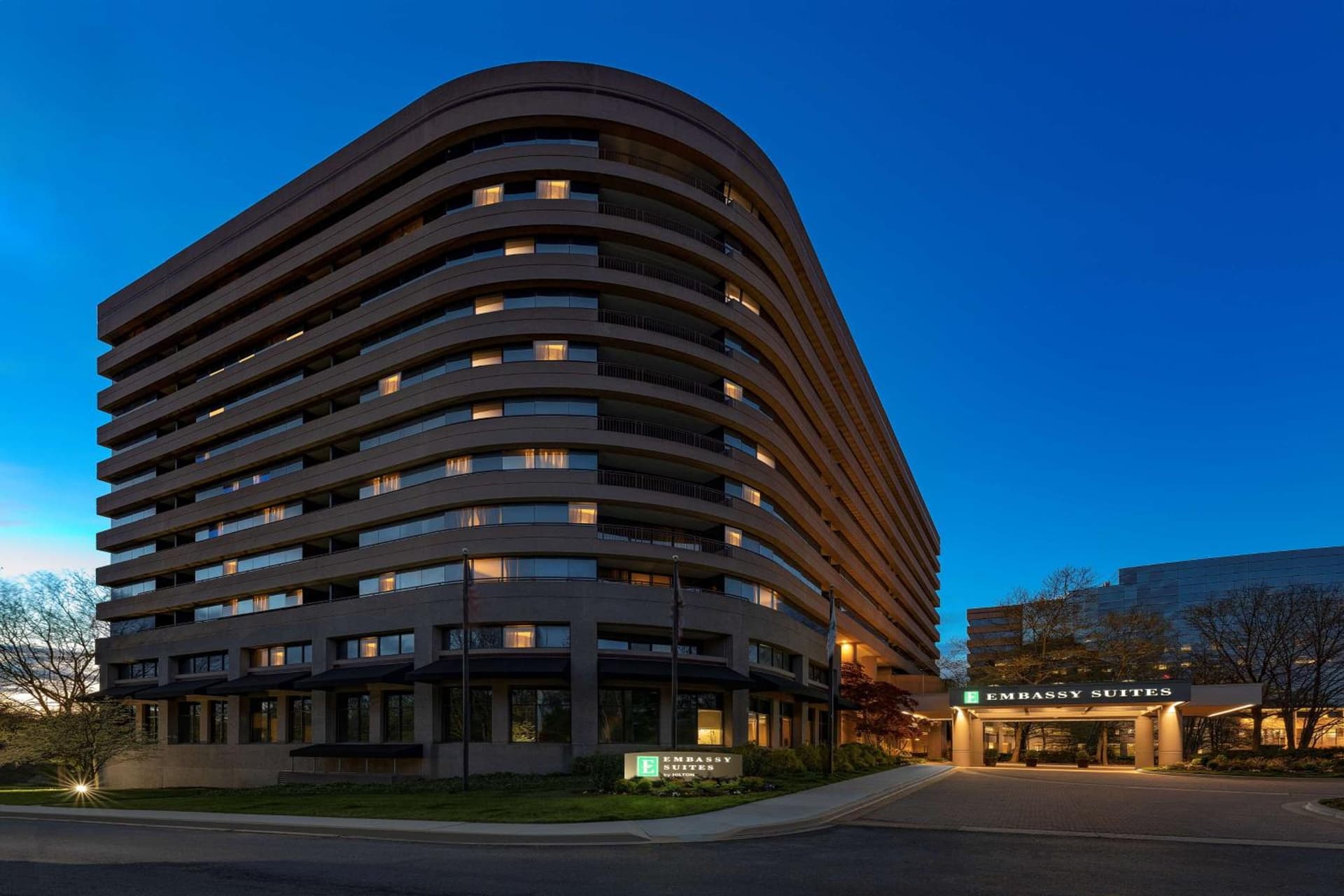 Embassy Suites by Hilton Bethesda Washington DC interior in Bethesda, MD — gallery photo 2