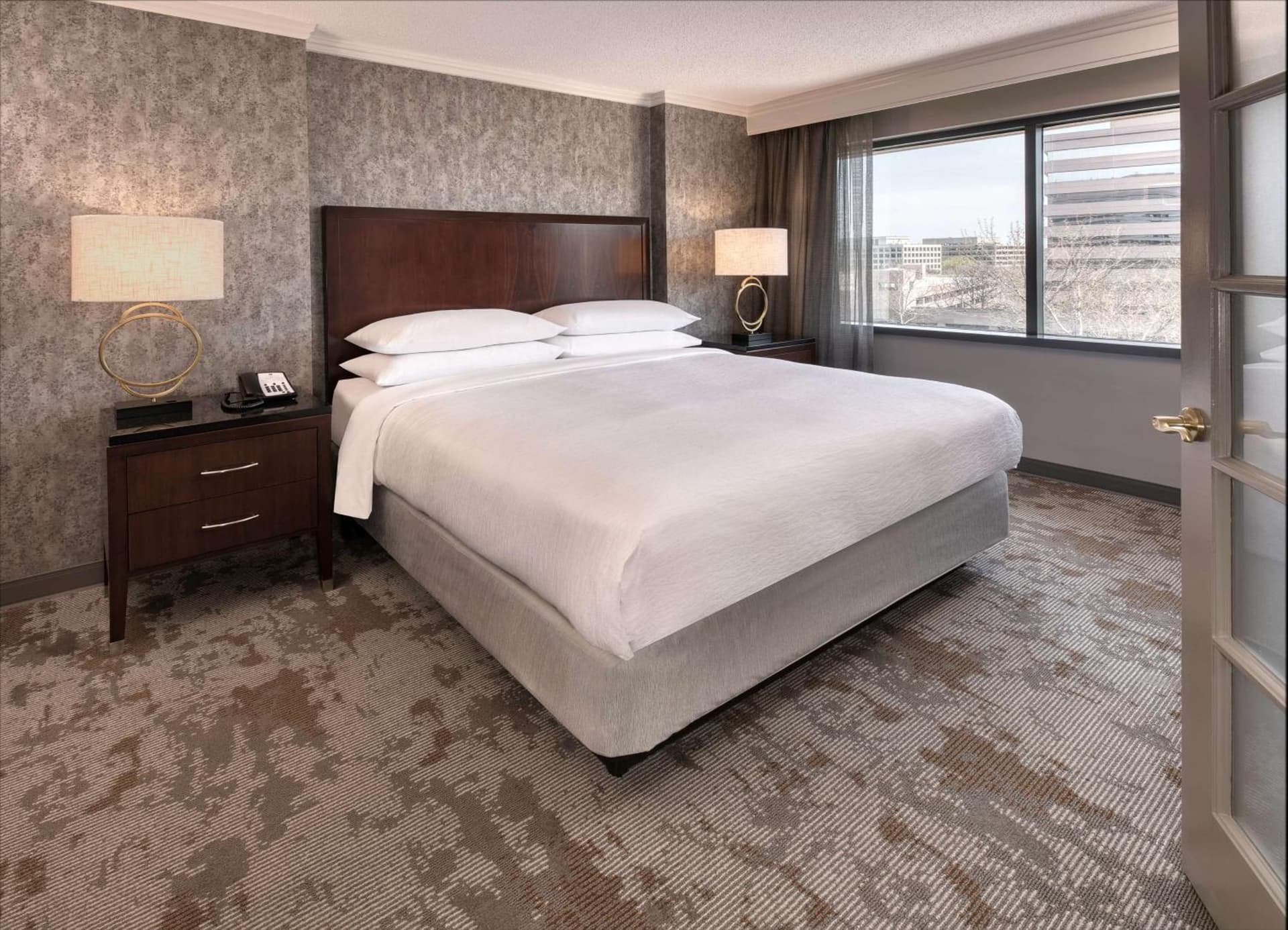 Embassy Suites by Hilton Bethesda Washington DC gallery photo in Bethesda, MD — image 33