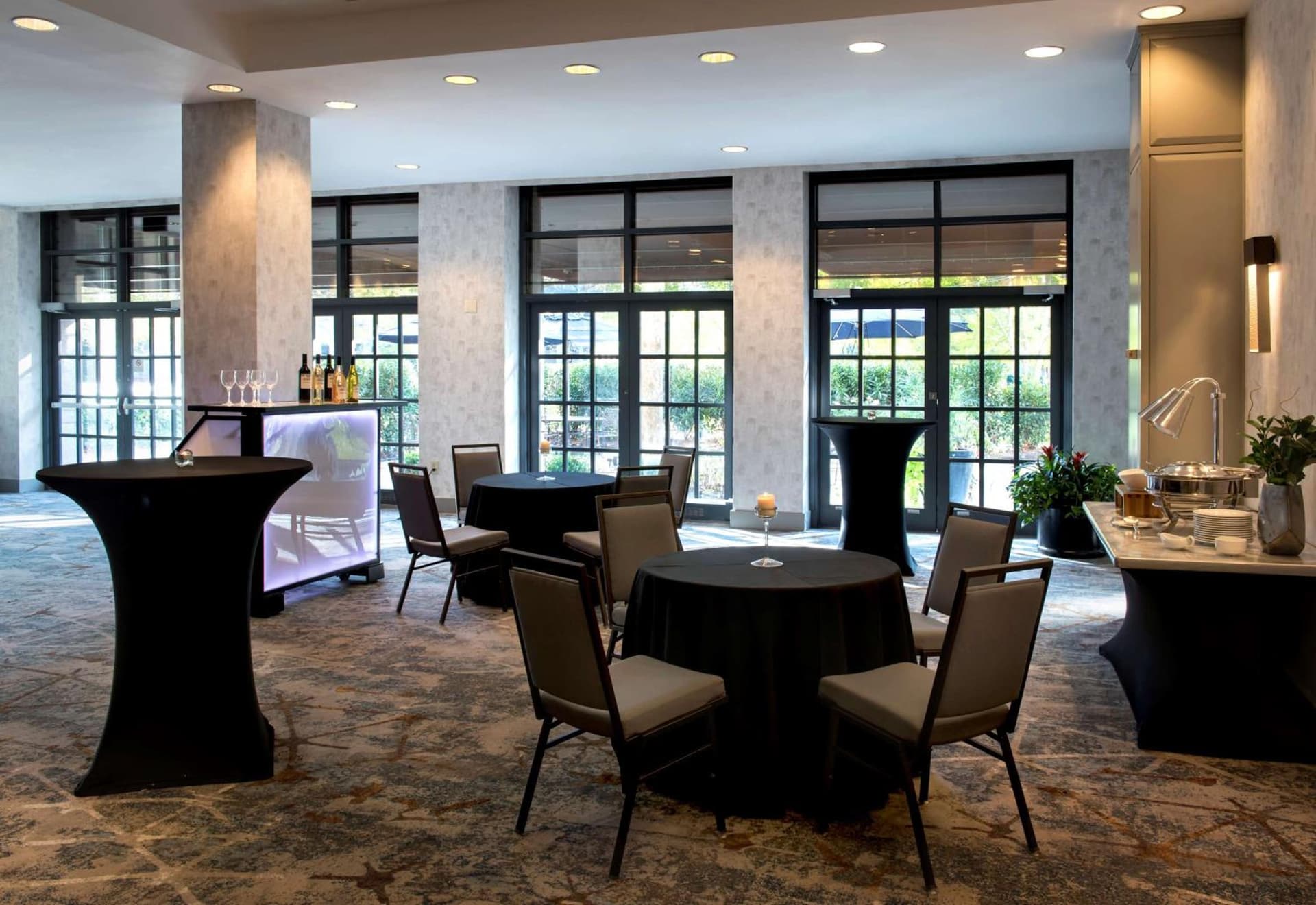 Embassy Suites by Hilton Bethesda Washington DC gallery photo in Bethesda, MD — image 11