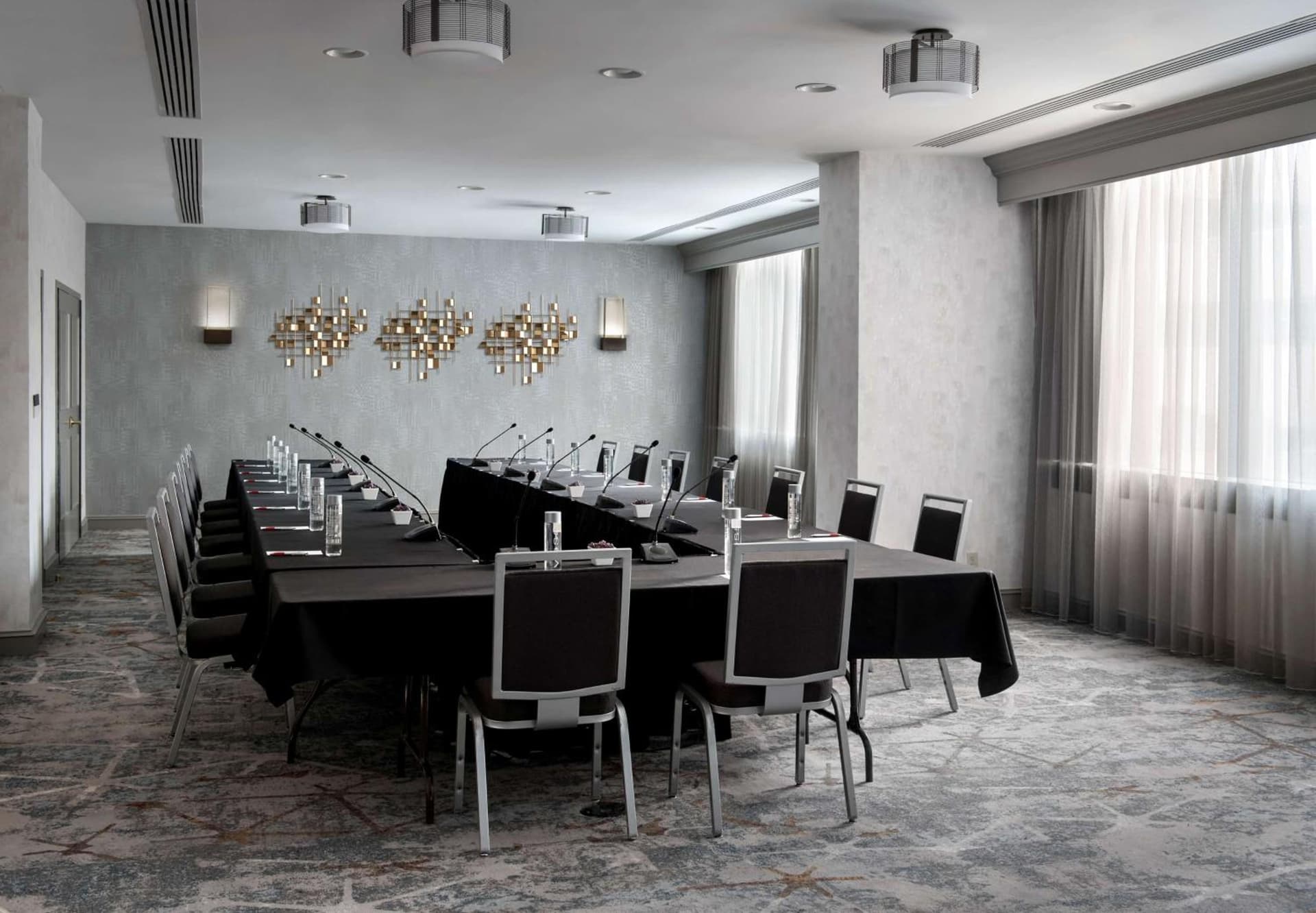 Embassy Suites by Hilton Bethesda Washington DC gallery photo in Bethesda, MD — image 25