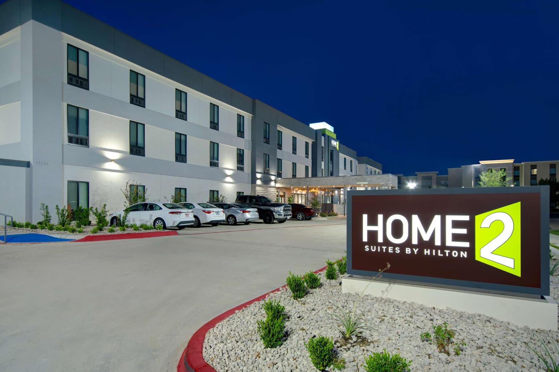 Home2 Suites By Hilton Burleson interior in Burleson, TX — gallery photo 2