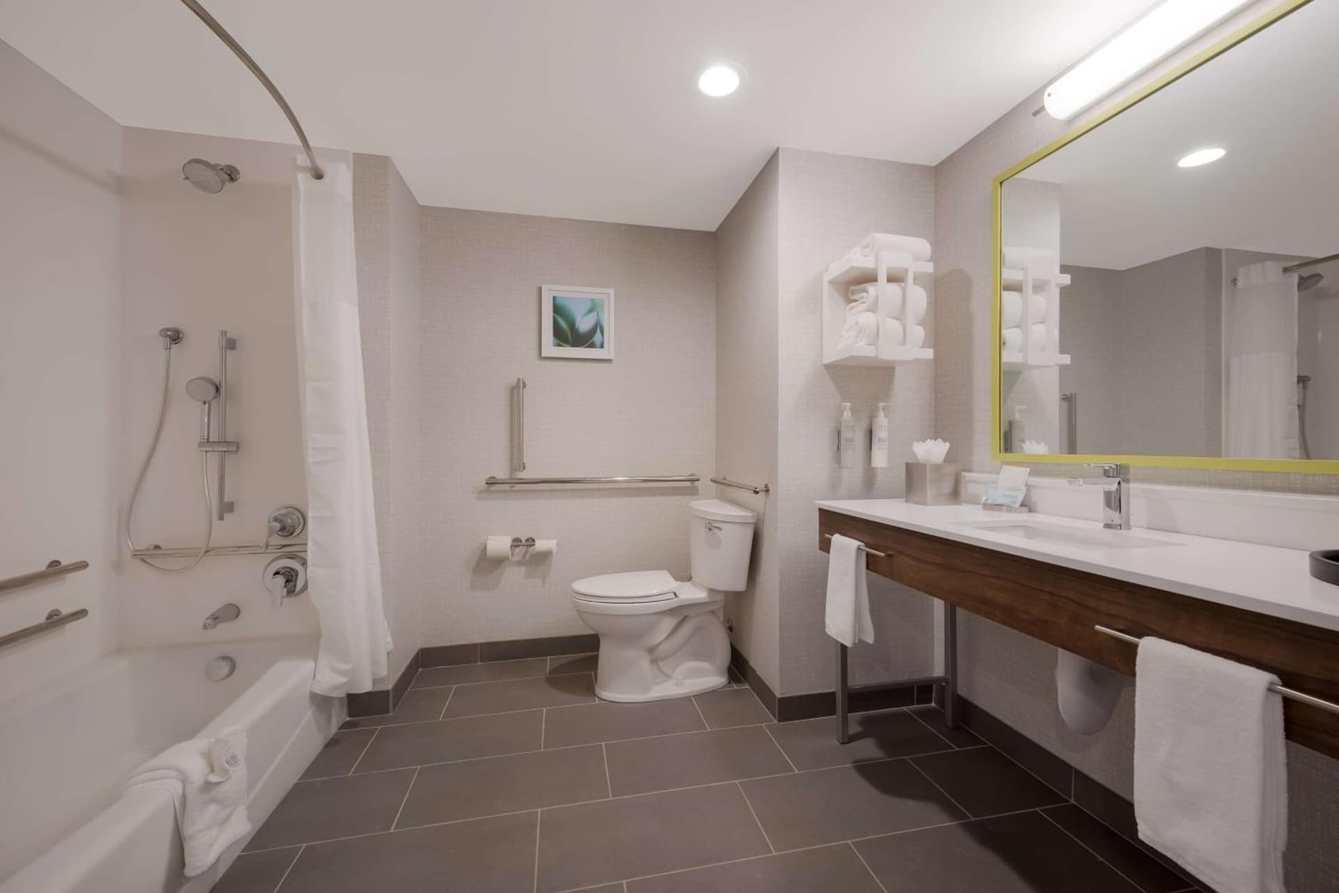 Hampton Inn by Hilton Detroit Southfield gallery photo in Southfield, MI — image 9