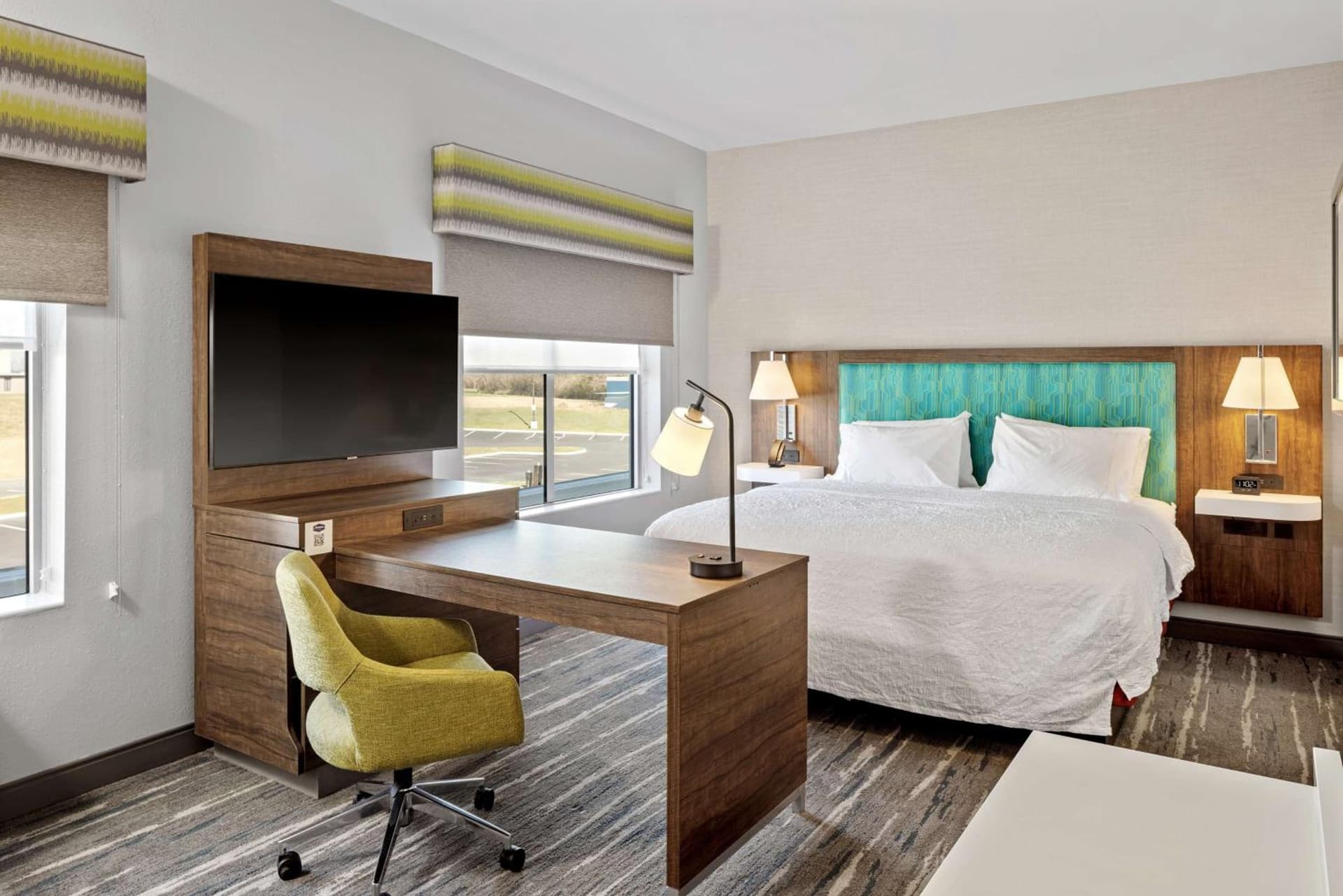 Hampton Inn & Suites Cincinnati West, Oh interior in Dent, OH — gallery photo 2