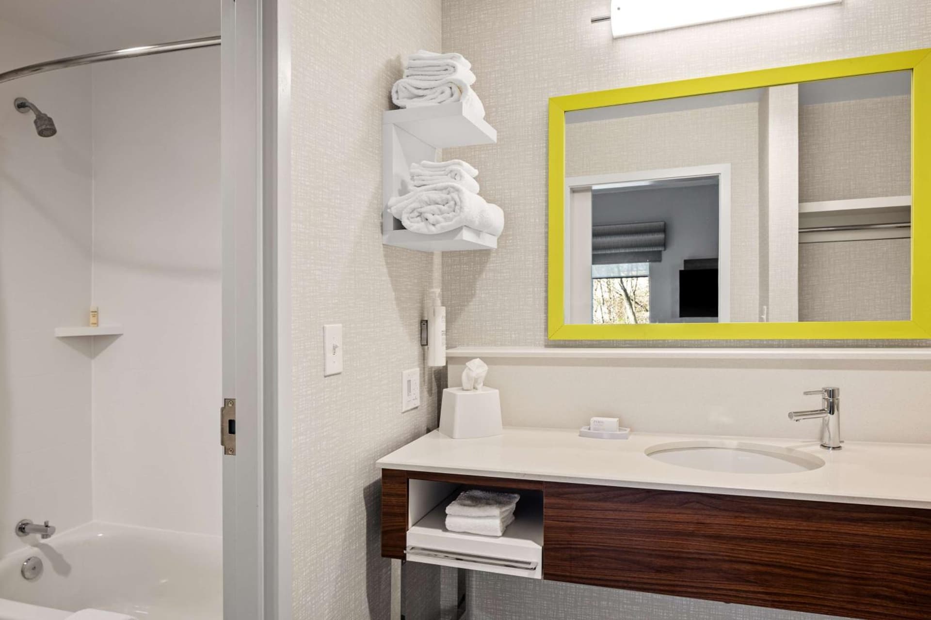 Hampton Inn & Suites Cincinnati West, Oh gallery photo in Dent, OH — image 20