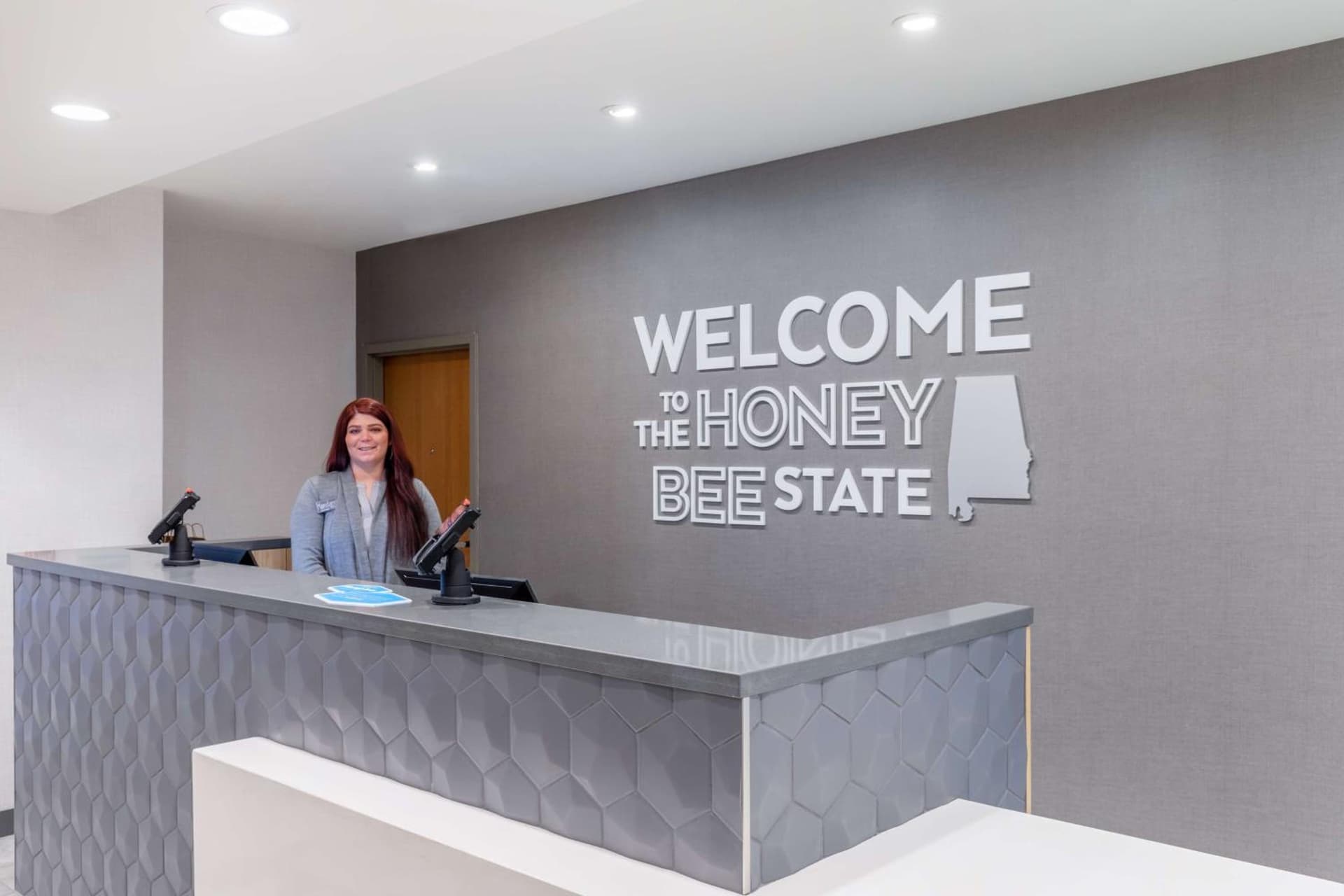 Hampton Inn Albertville, Al interior in Albertville, AL — gallery photo 2