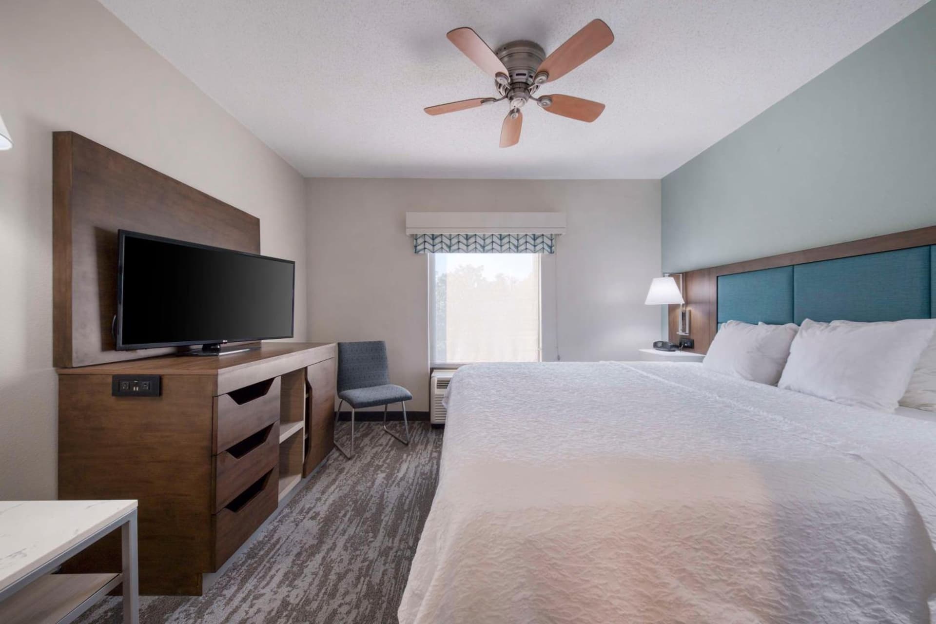 Hampton Inn & Suites Wilmington/Wrightsville Beach gallery photo in Wilmington, NC — image 26