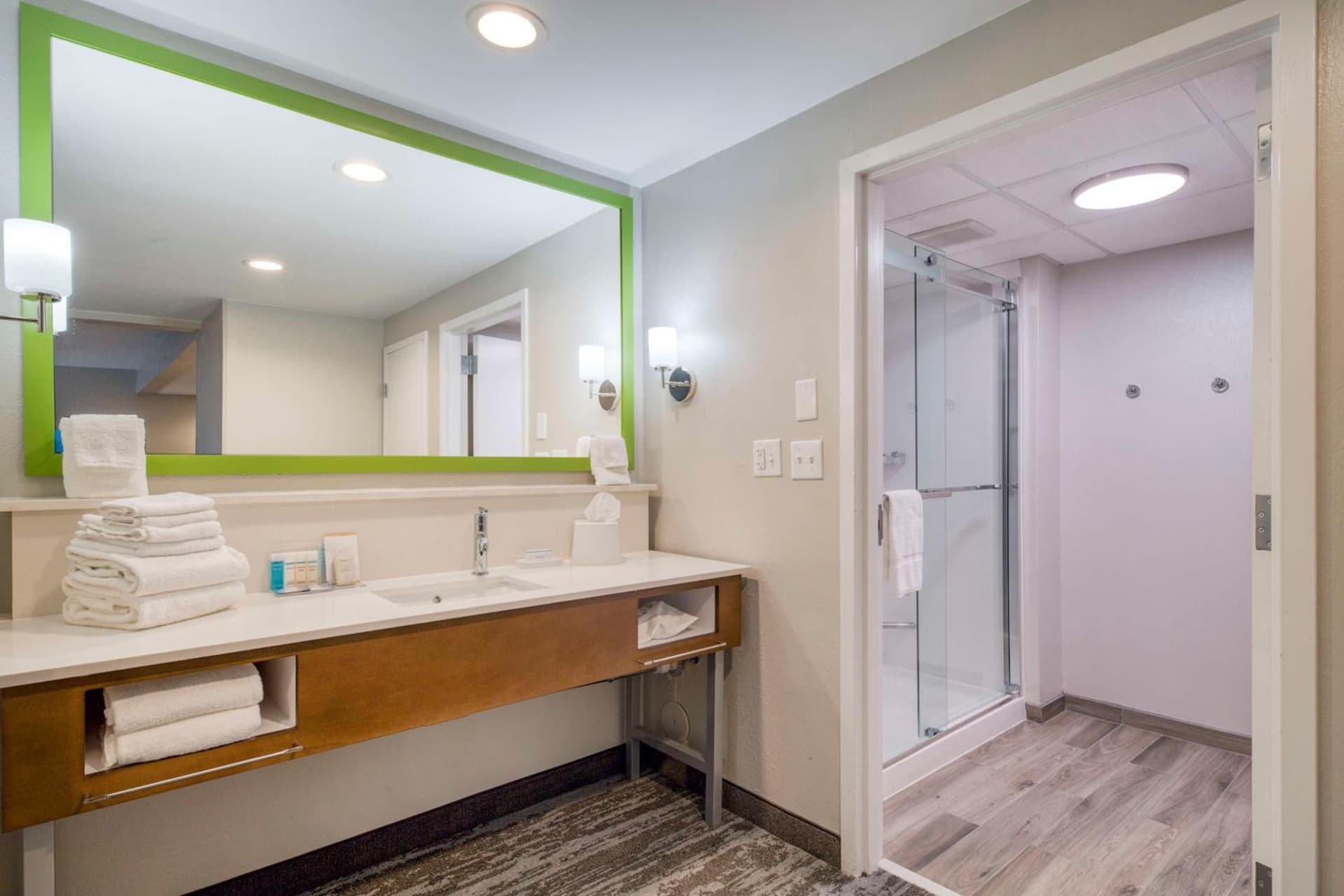 Hampton Inn & Suites Wilmington/Wrightsville Beach gallery photo in Wilmington, NC — image 43