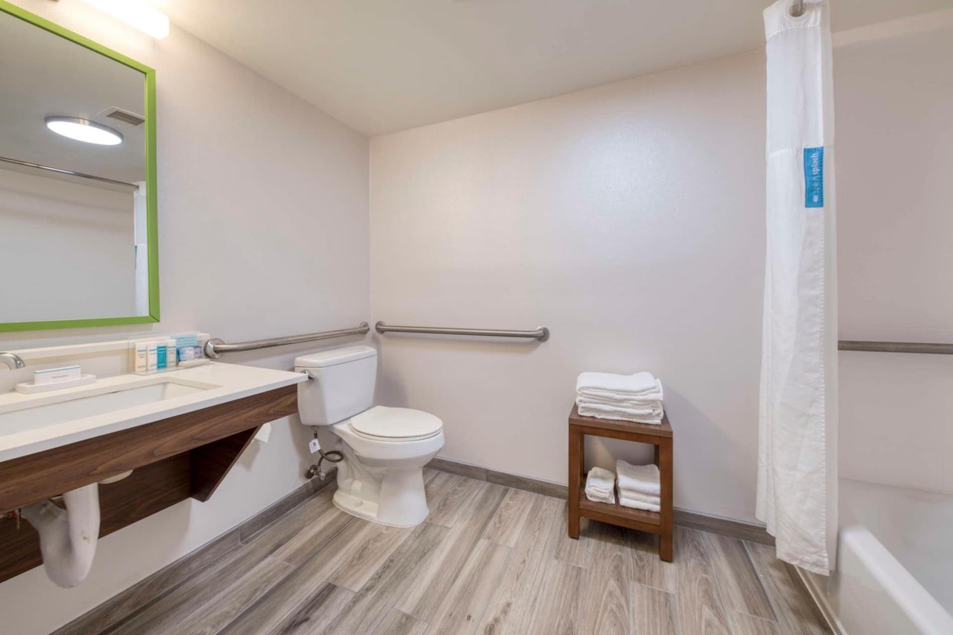 Hampton Inn & Suites Wilmington/Wrightsville Beach gallery photo in Wilmington, NC — image 82