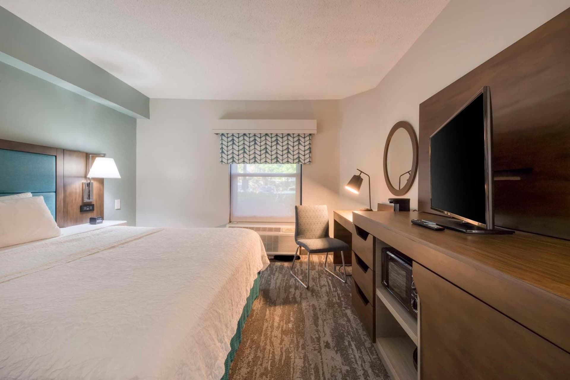 Hampton Inn & Suites Wilmington/Wrightsville Beach gallery photo in Wilmington, NC — image 92