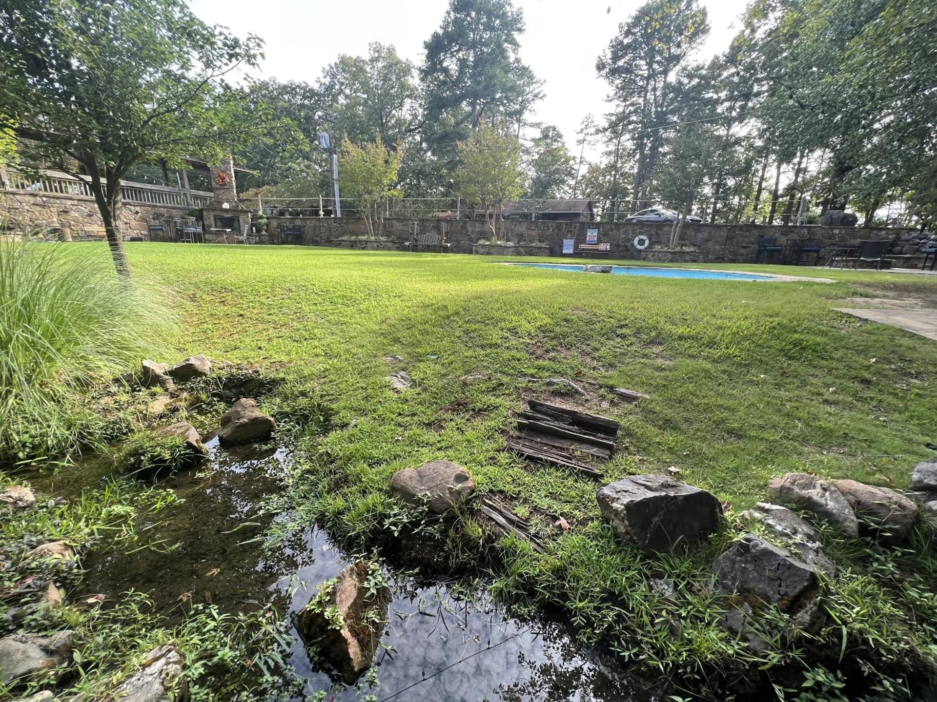 A1 - Poolside Queen Cabana featured exterior or lobby in Mount Ida, AR — similar hotel