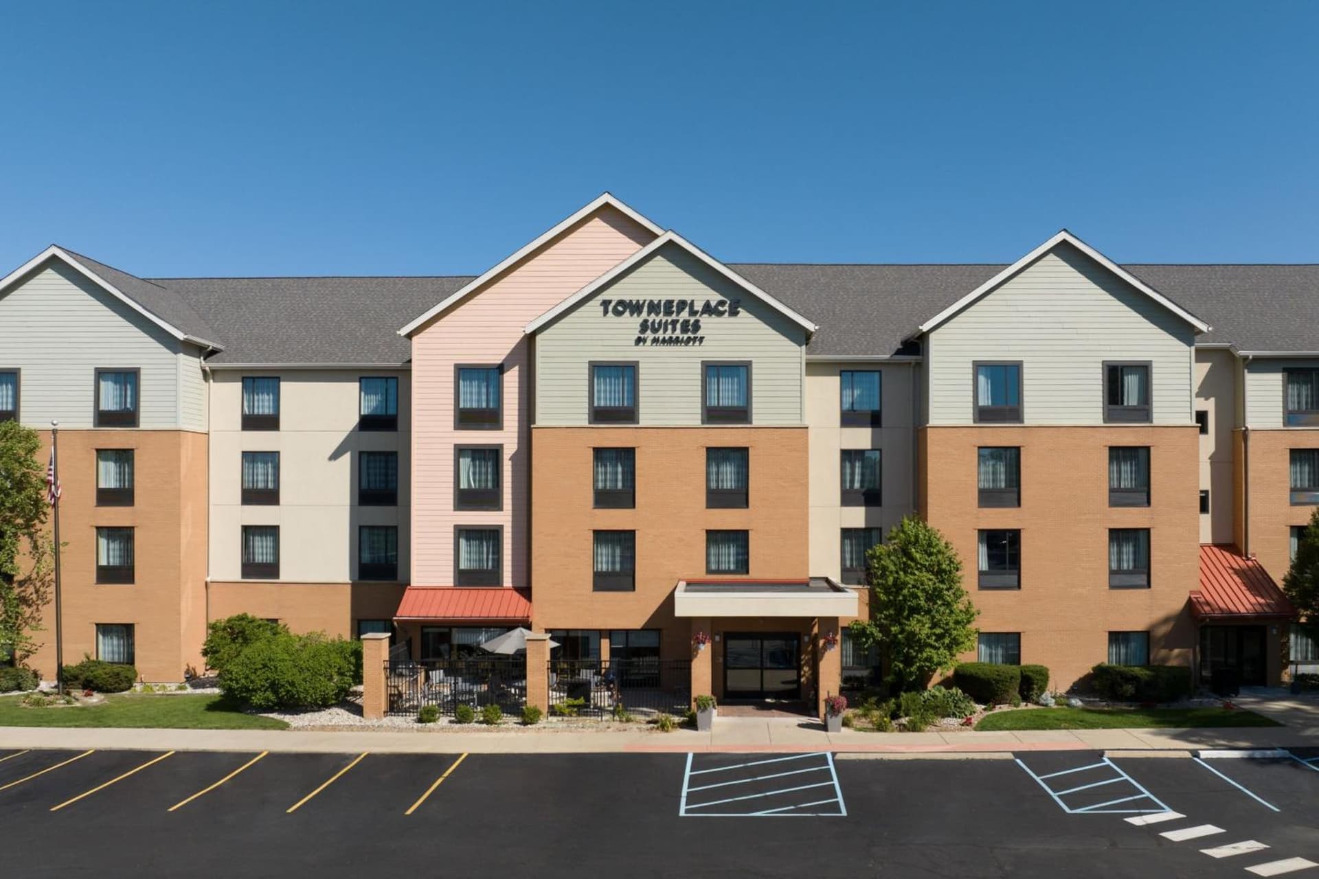 TownePlace Suites Ann Arbor interior in Ann Arbor, MI — gallery photo 2