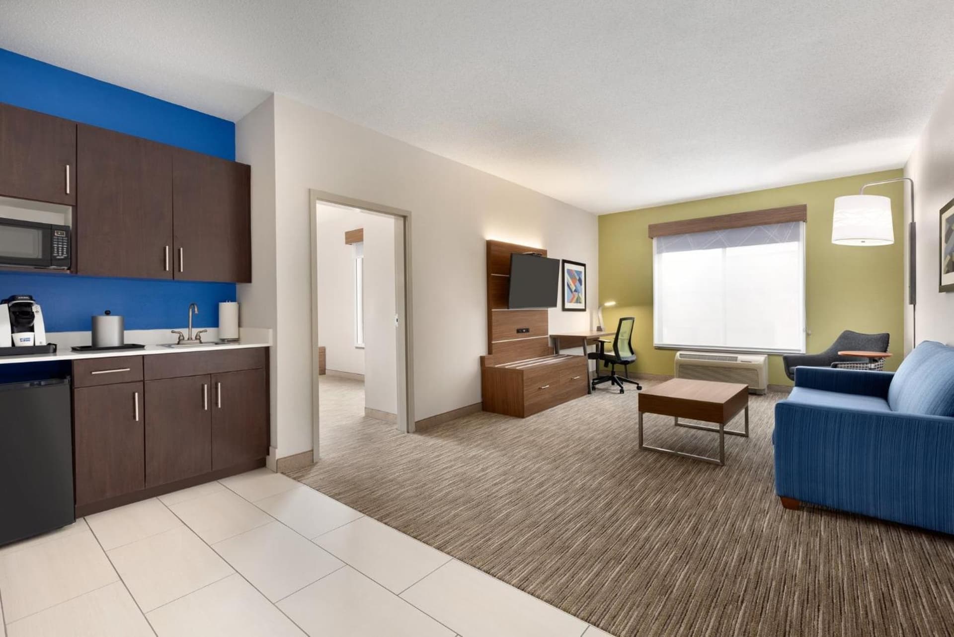Holiday Inn Express Hotel & Suites Opelika Auburn by IHG gallery photo in Opelika, AL — image 97