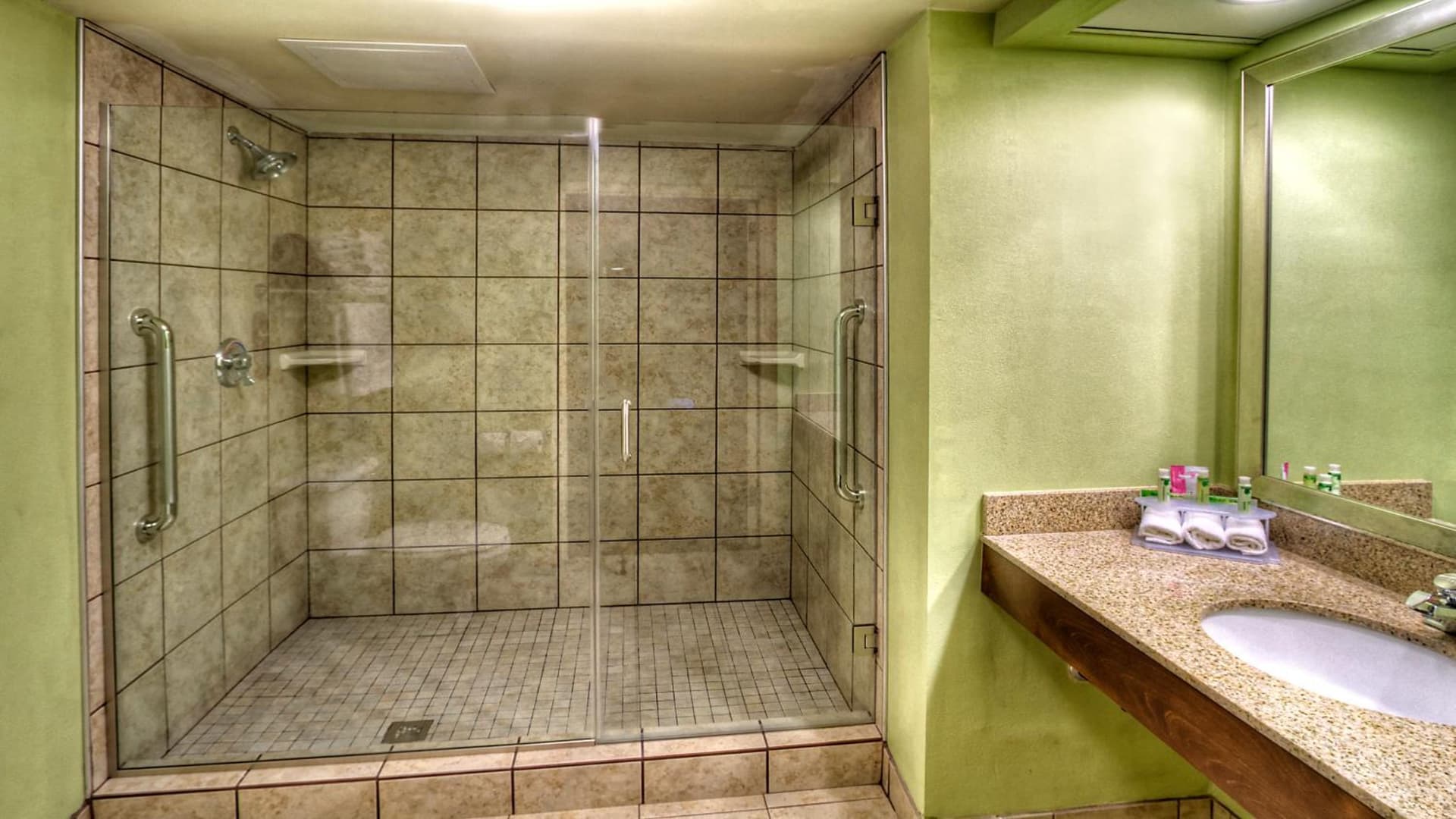 Holiday Inn Express Greenville by IHG gallery photo in Greenville, NC — image 17