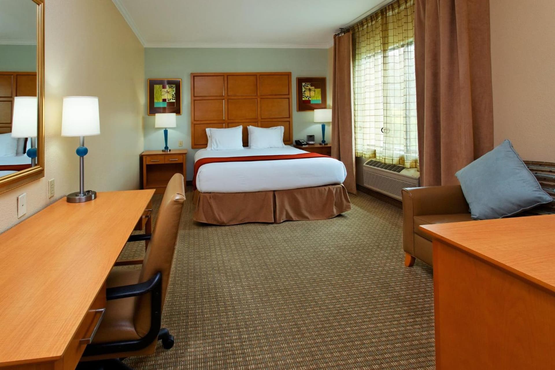 Holiday Inn Express & Suites Santa Clara - Silicon Valley by IHG gallery photo in Santa Clara, CA — image 43