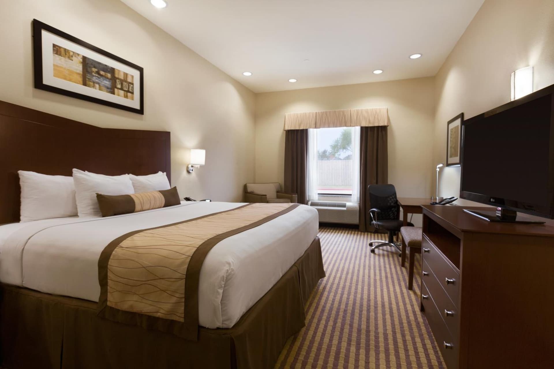 Baymont by Wyndham Victoria interior in Victoria, TX — gallery photo 2