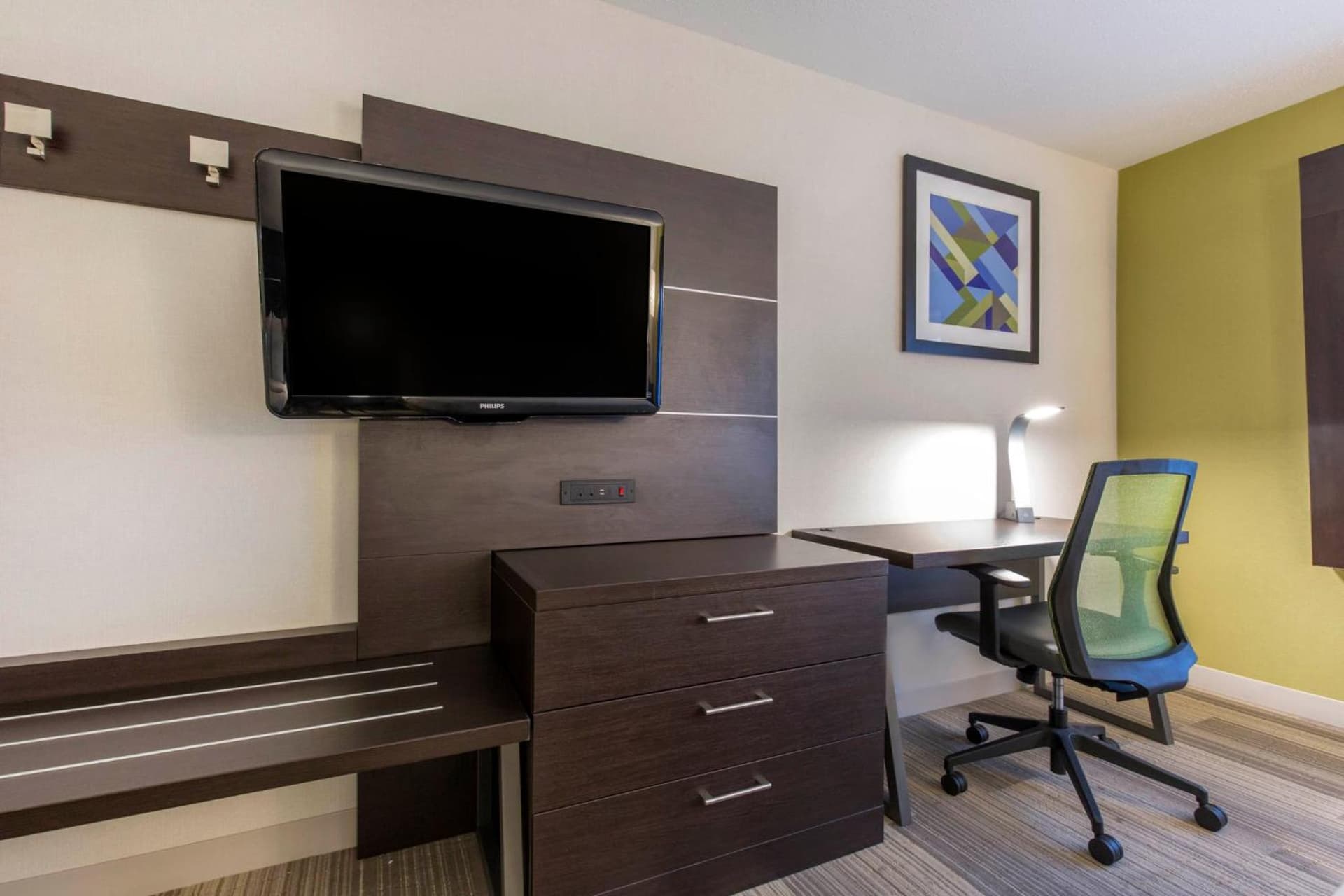 Holiday Inn Express & Suites Chicago West - St Charles by IHG gallery photo in Saint Charles, IL — image 16
