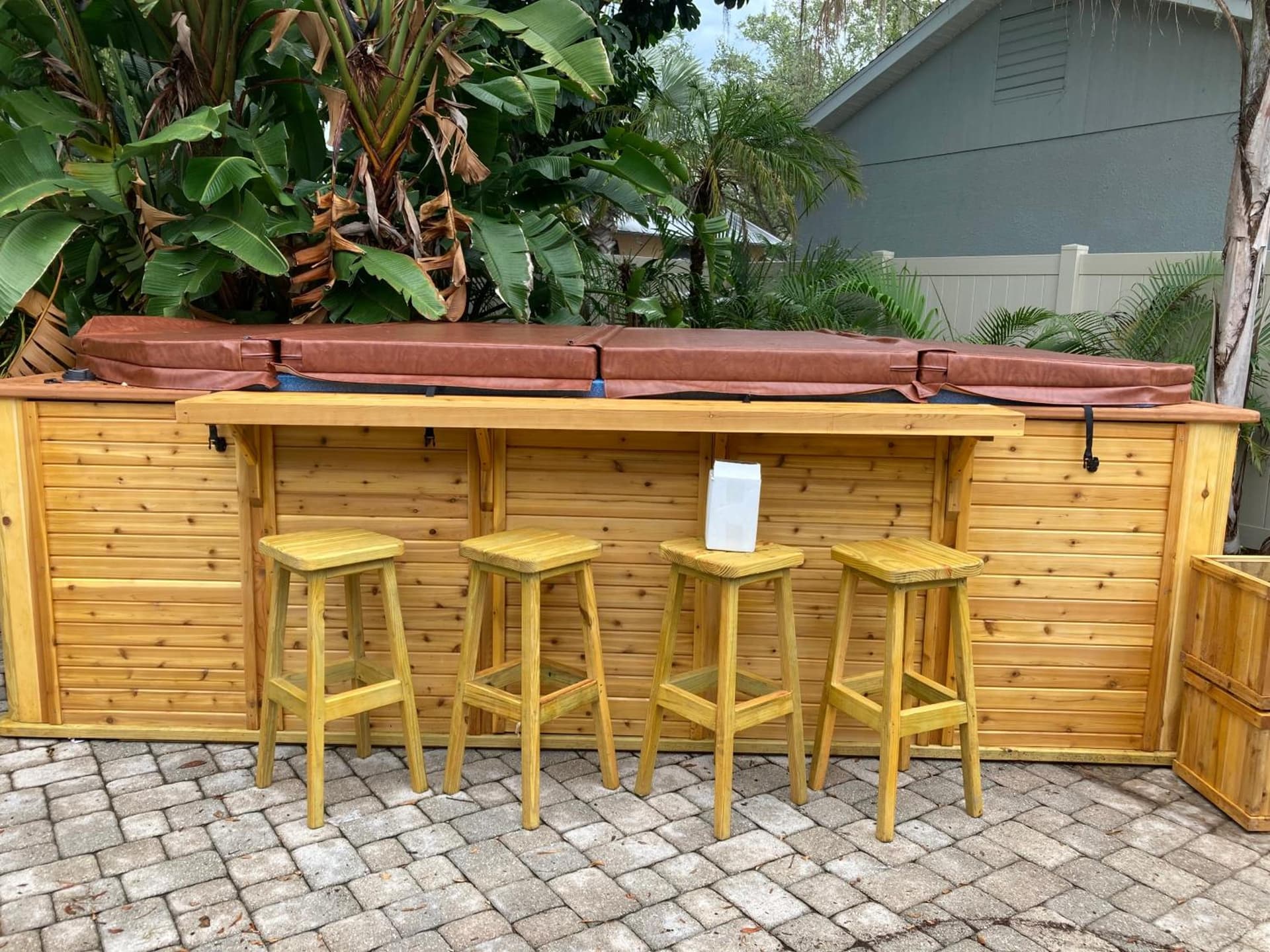 3Gulls Inn Ozona-Boutique Hotel-Steps from Restaurants & Brewery-SwimSpa Pool-Pet Friendly gallery photo in Palm Harbor, FL — image 49