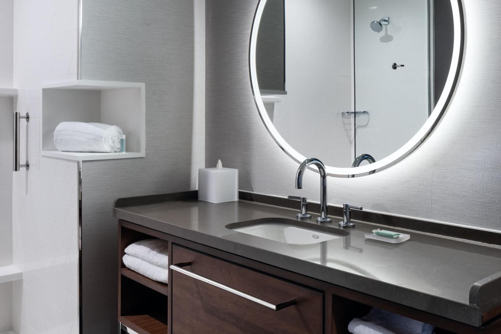 Courtyard by Marriott St Paul Downtown gallery photo in Saint Paul, MN — image 20