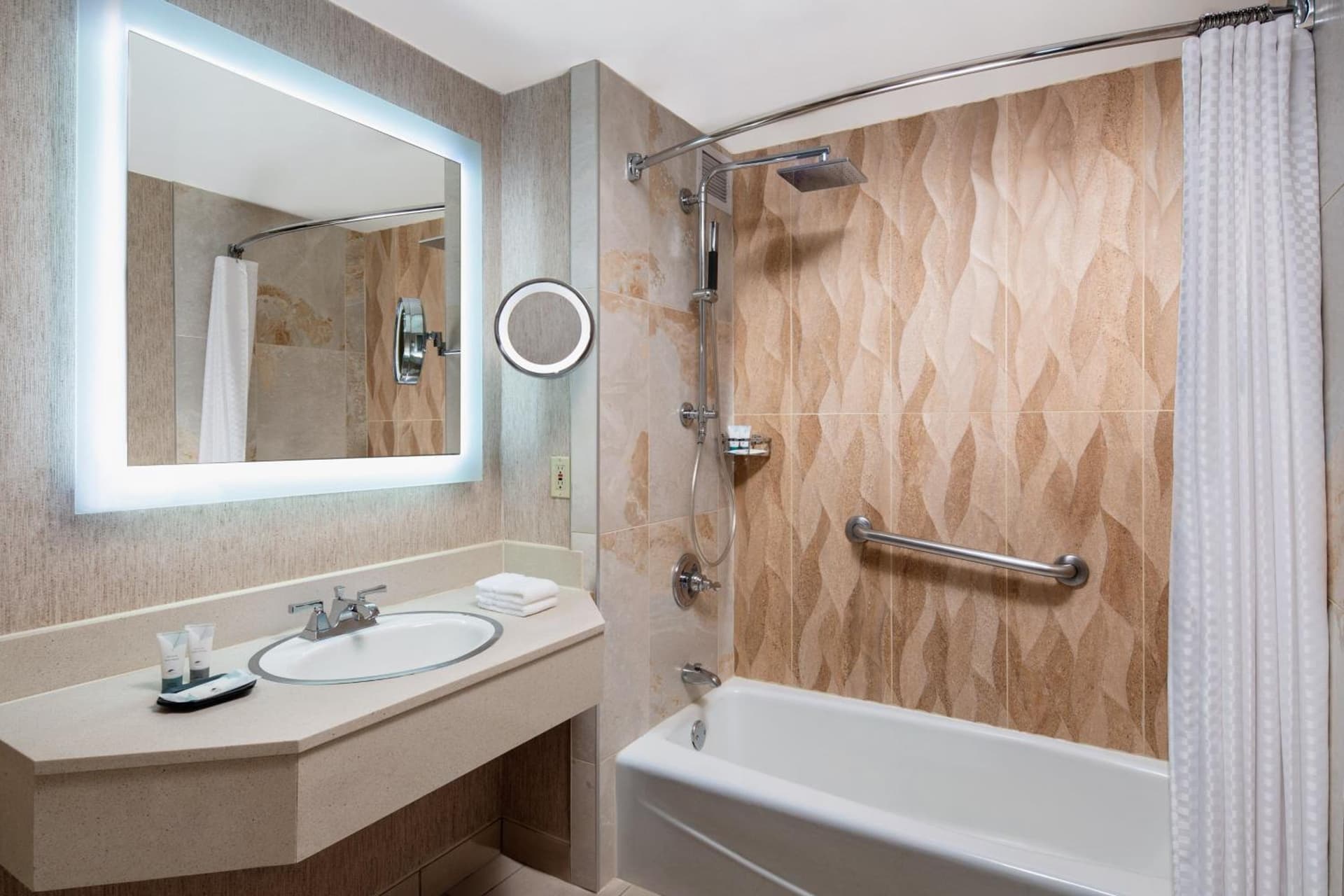 The Westin Southfield Detroit gallery photo in Southfield, MI — image 38