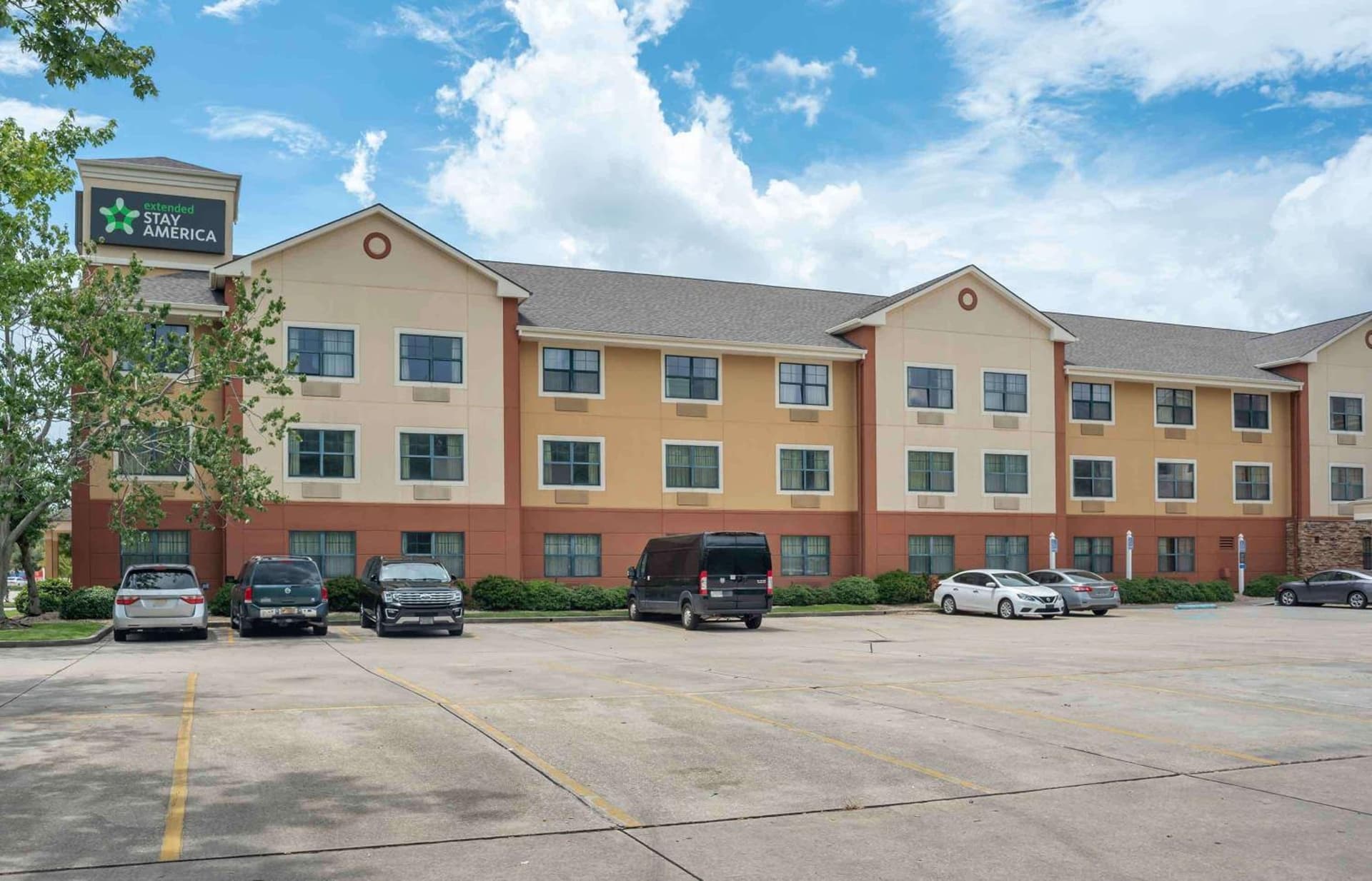Extended Stay America Select Suites - New Orleans - Airport property views in Kenner, LA — gallery photo 3