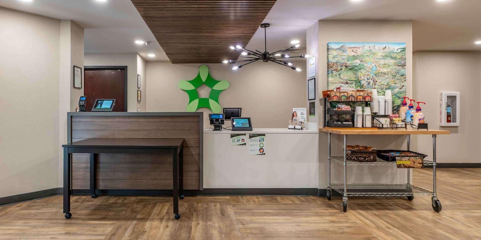 Extended Stay America Premier Suites - San Francisco - Belmont interior in Belmont, CA — gallery photo 2