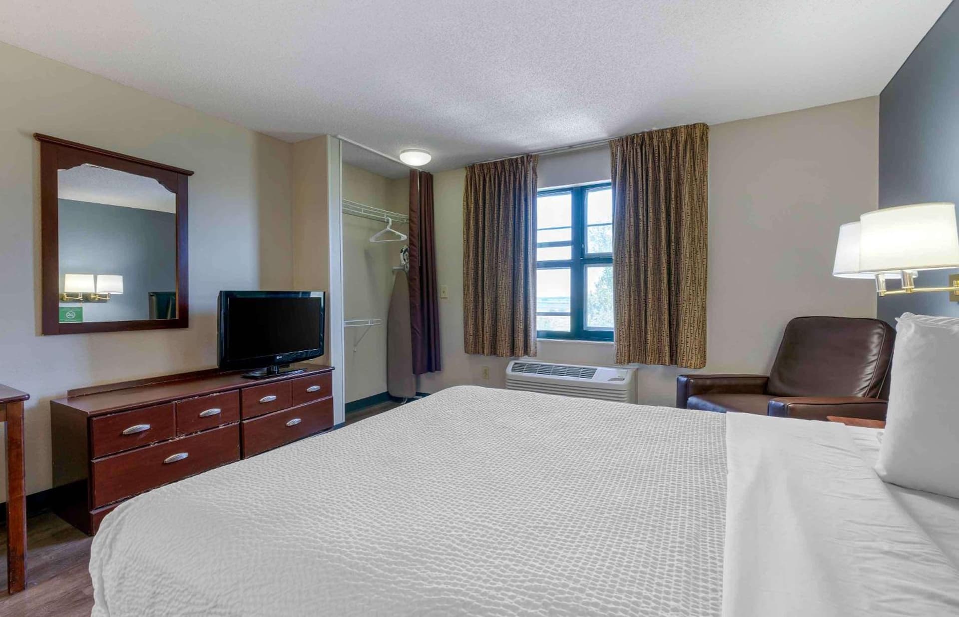 Extended Stay America Suites - Sacramento - Elk Grove gallery photo in Elk Grove, CA — image 50