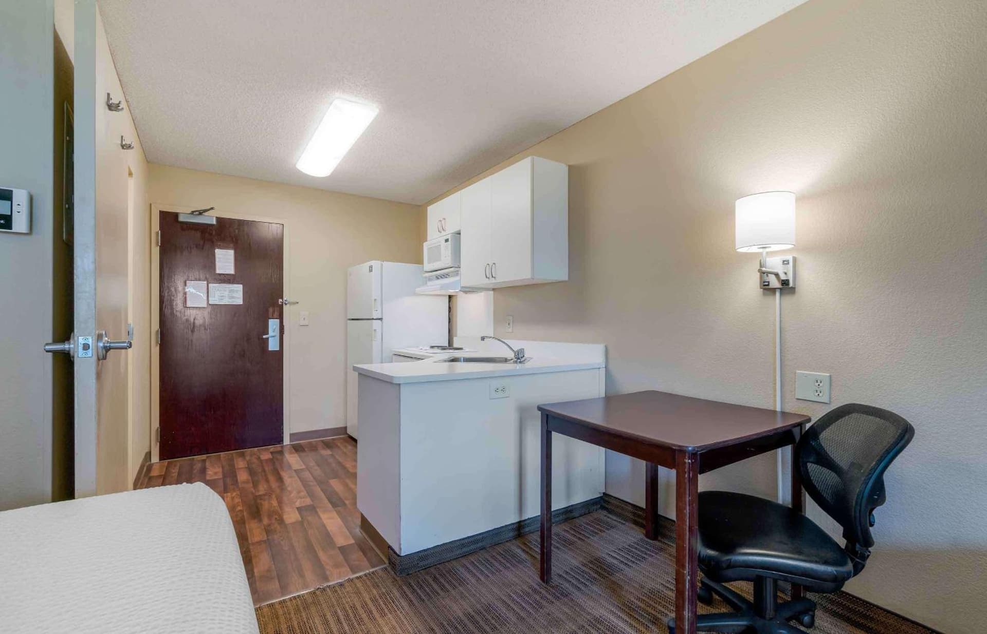 Extended Stay America Suites - Sacramento - Elk Grove gallery photo in Elk Grove, CA — image 6
