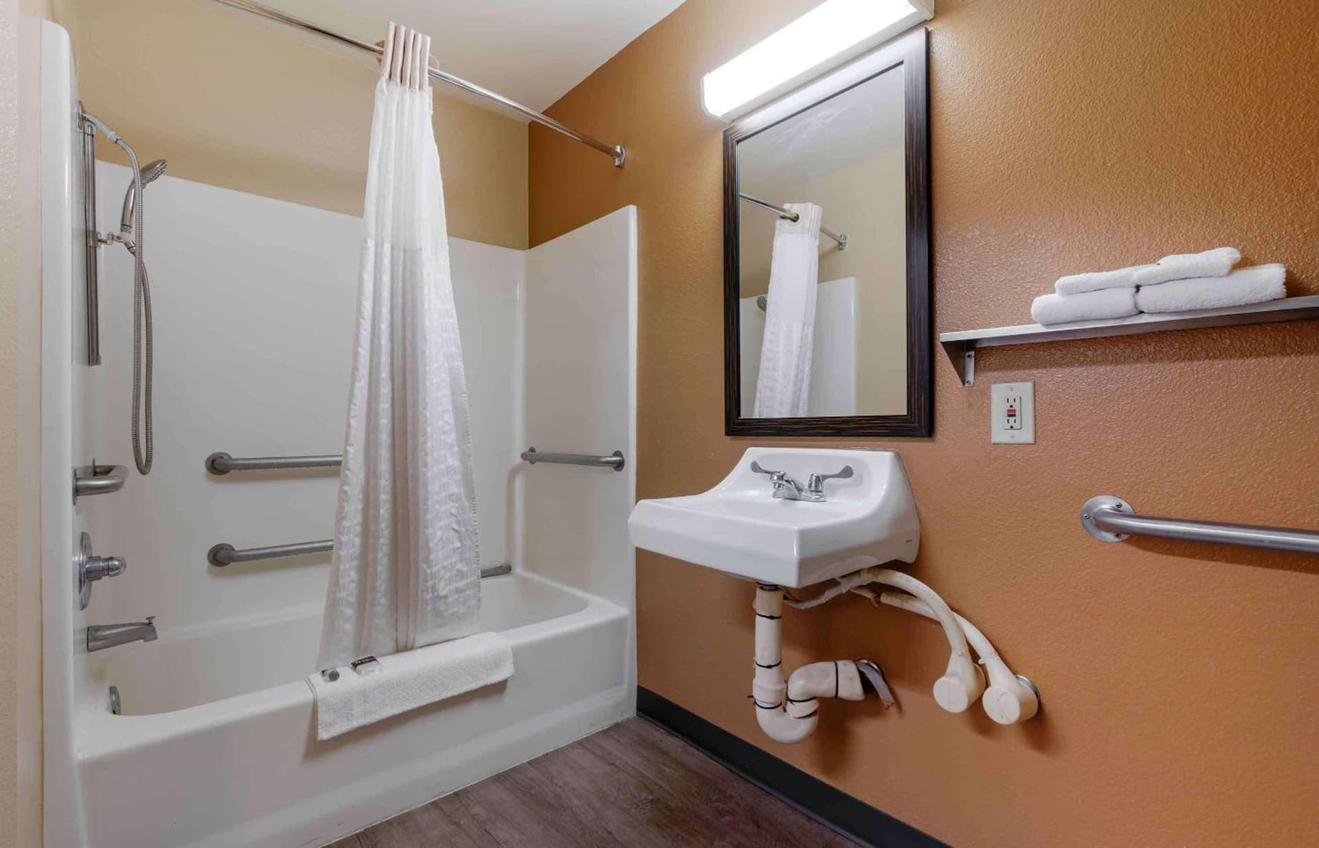 Extended Stay America Suites - Sacramento - Elk Grove gallery photo in Elk Grove, CA — image 37