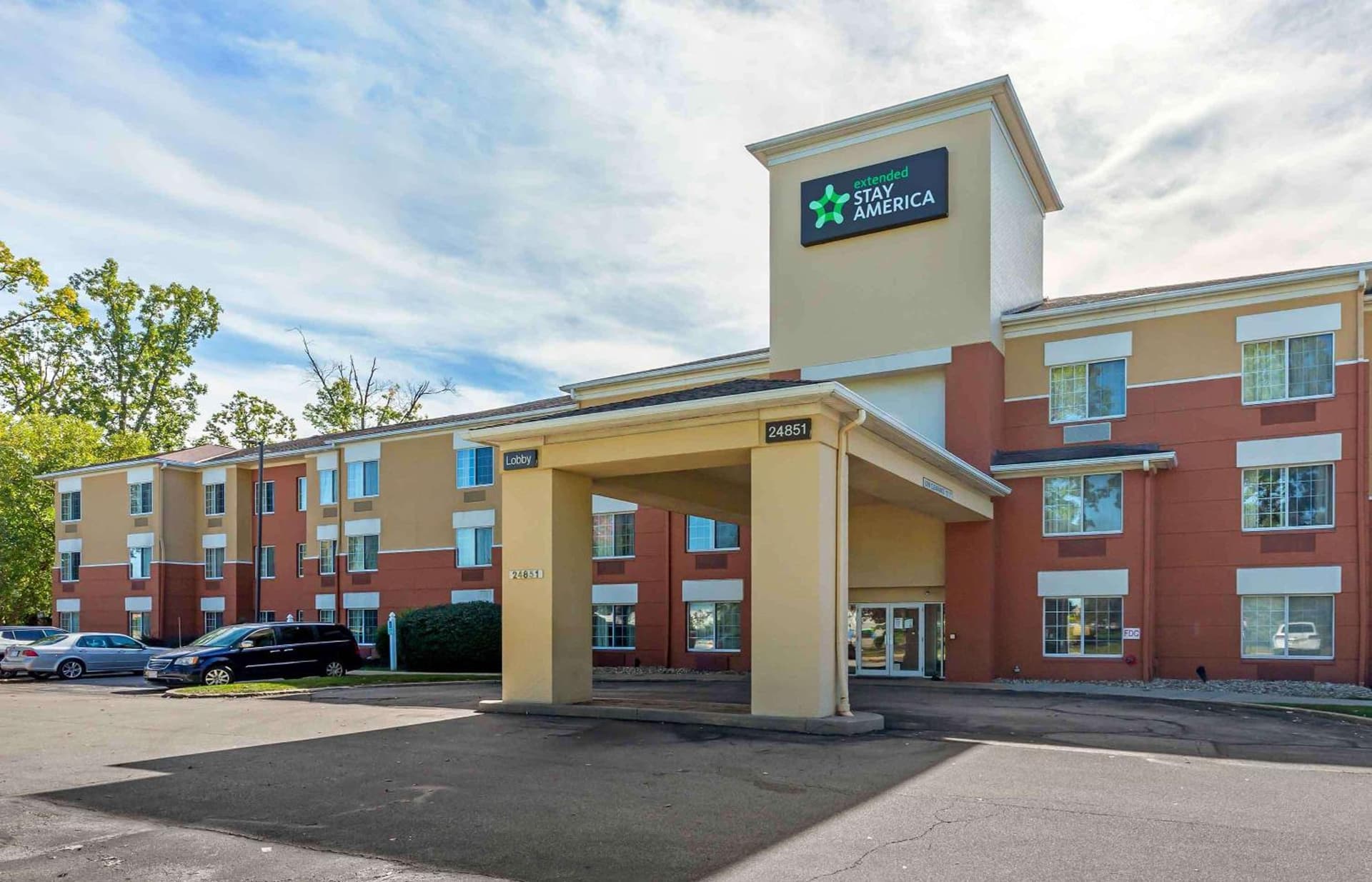 Extended Stay America Suites - Cleveland - Airport - North Olmsted featured exterior or lobby in North Olmsted, OH — similar hotel
